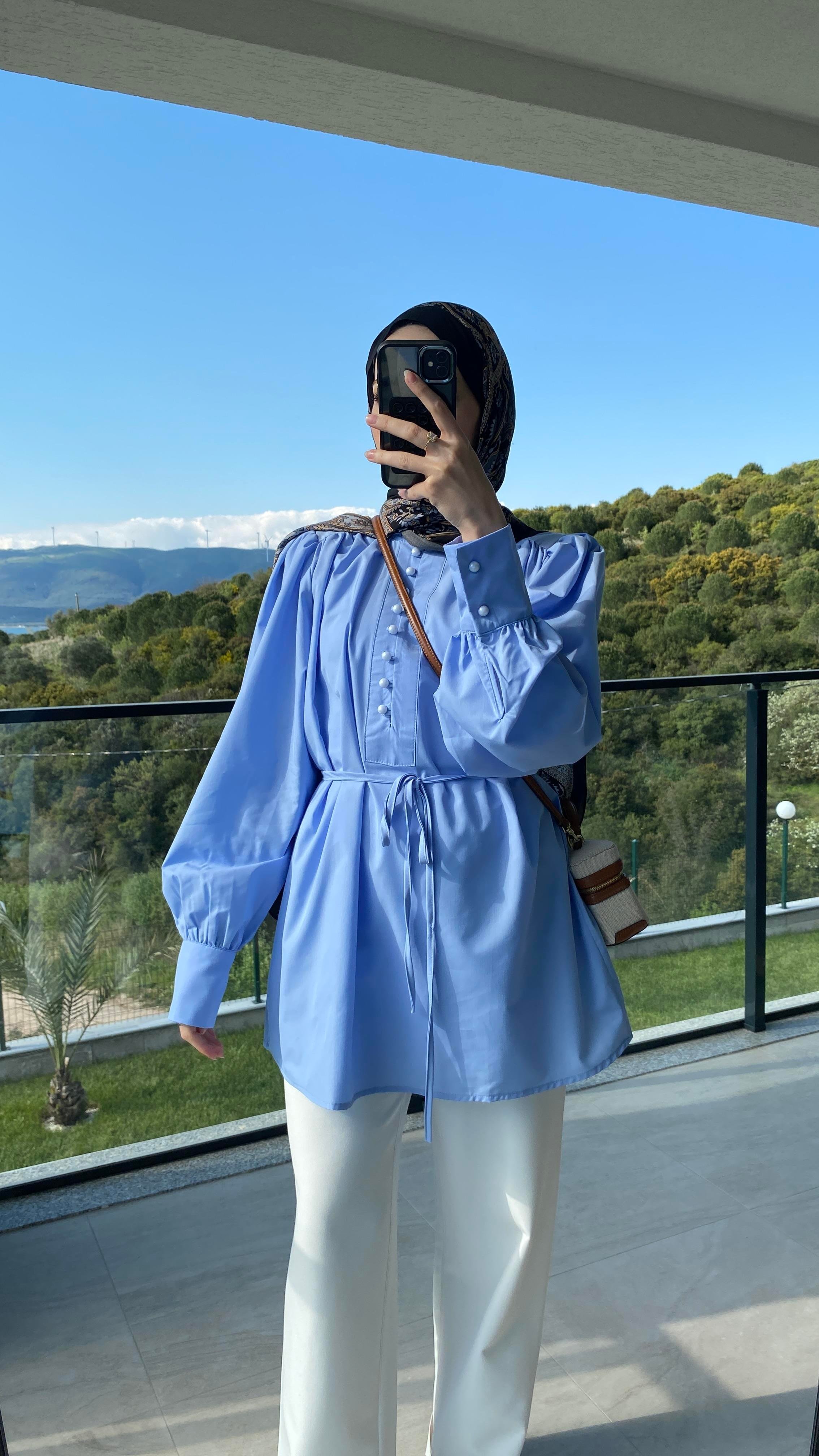 Birit Detaylı Mavi Gömlek