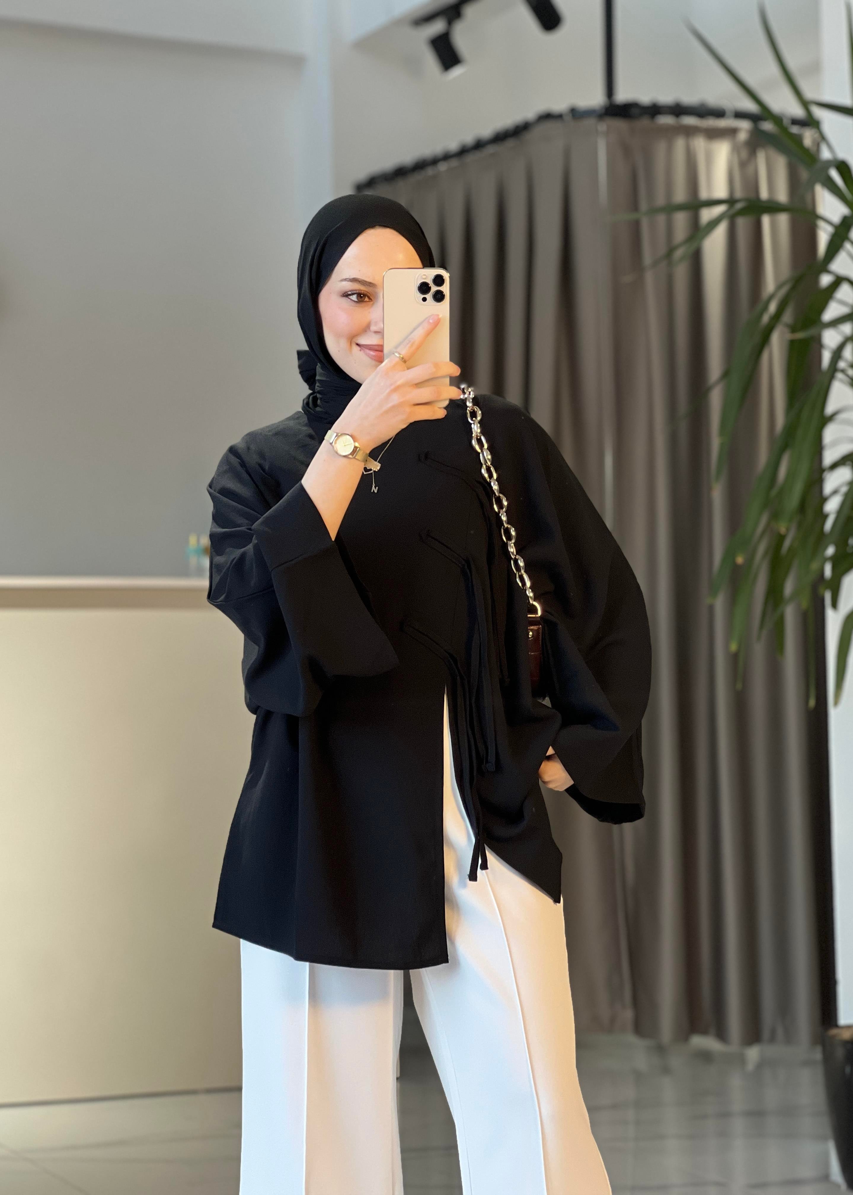 Biye Detaylı Bluz- Siyah