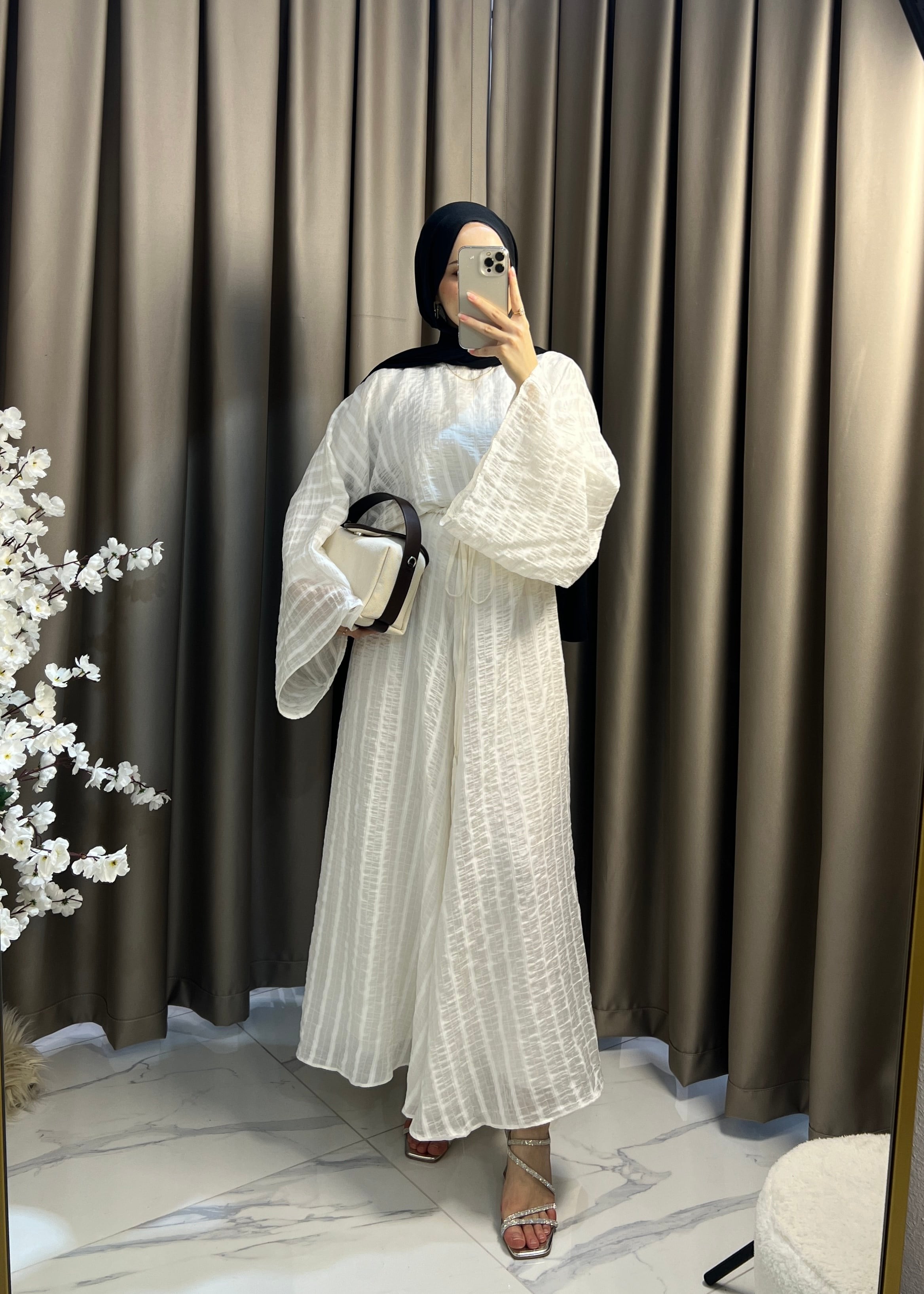 Çizgili Vual Pantolonlu Takım- Beyaz