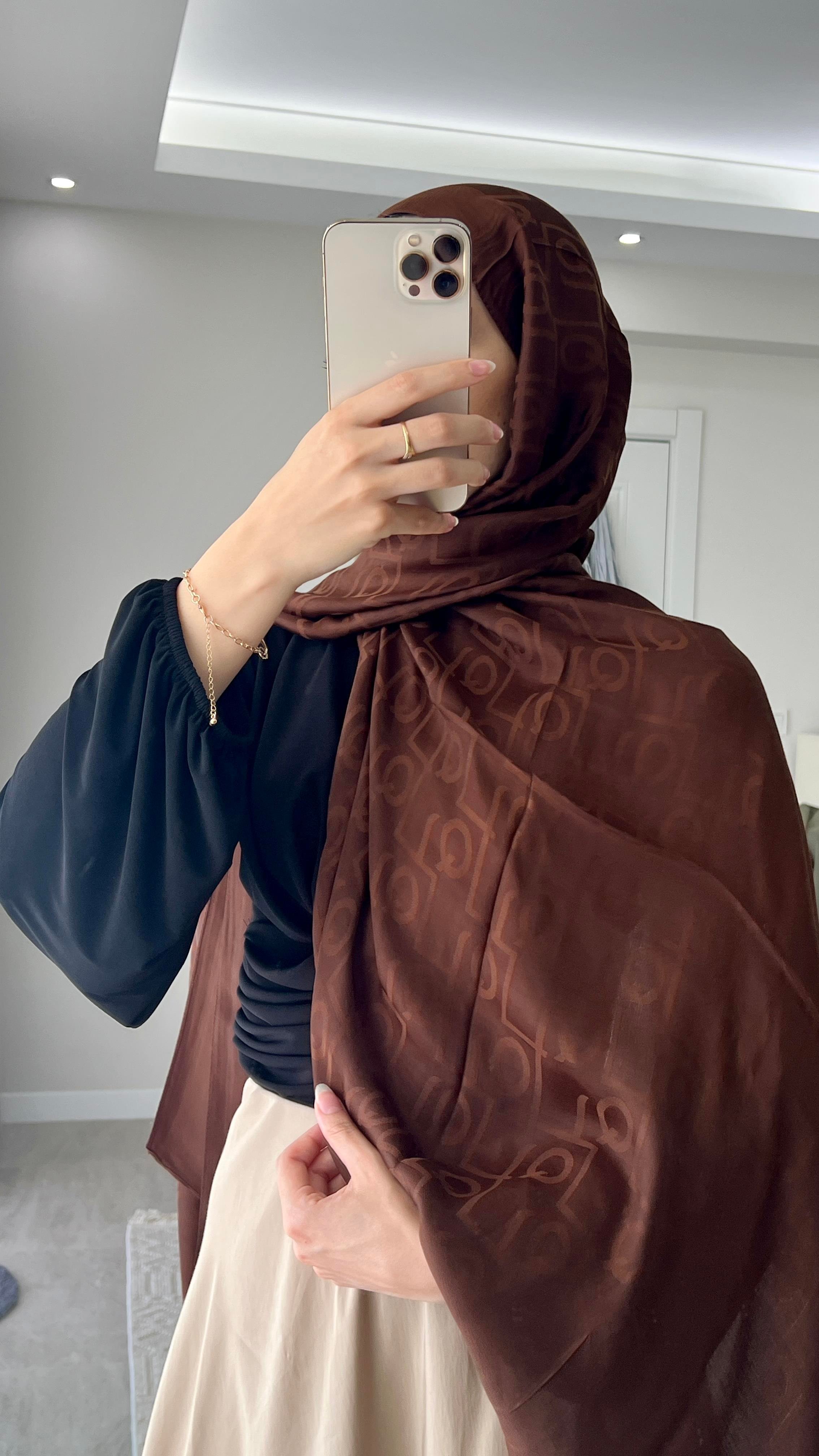 İpek Jakar Monogram Şal Acı Kahve