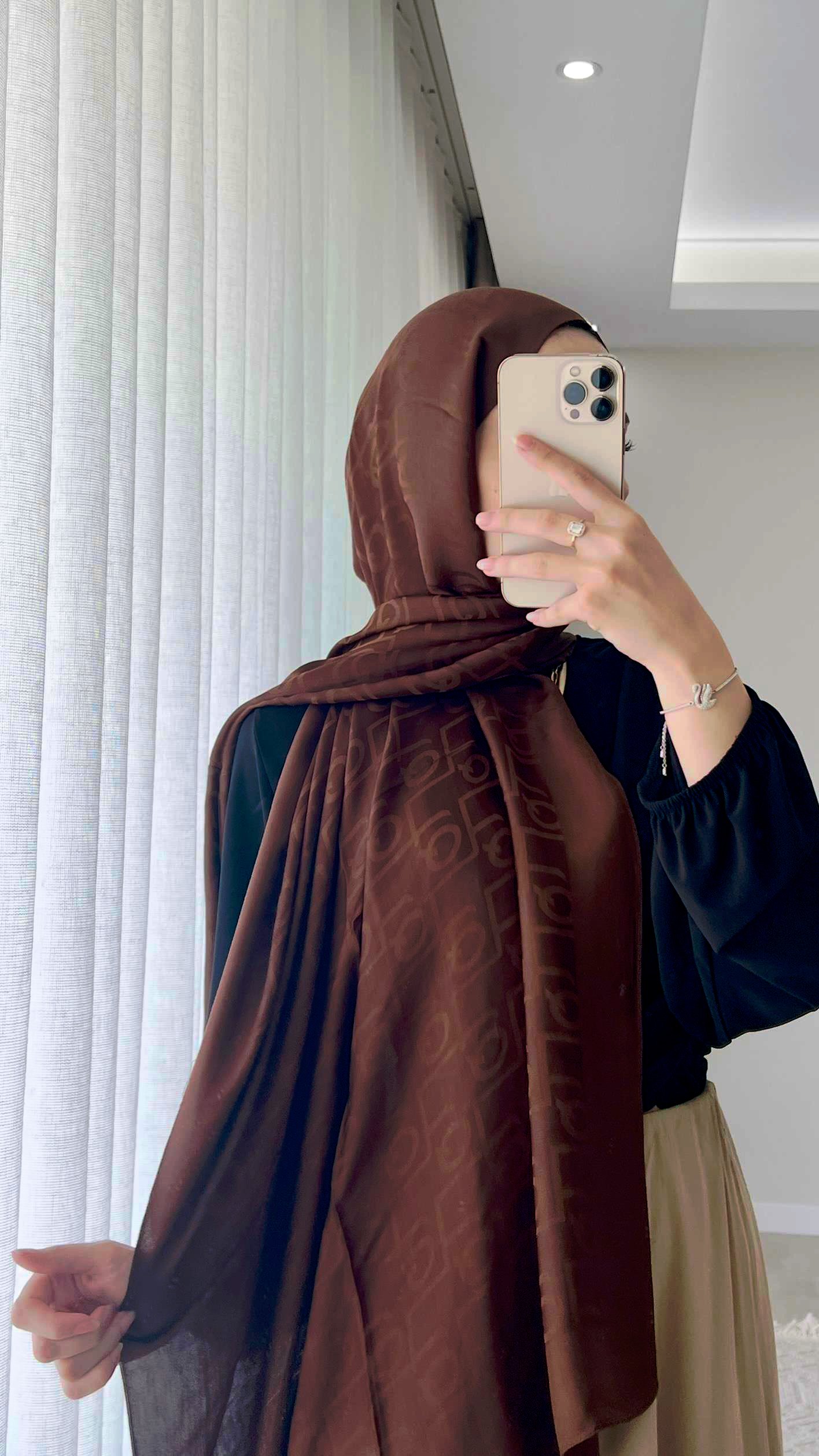 İpek Jakar Monogram Şal Acı Kahve