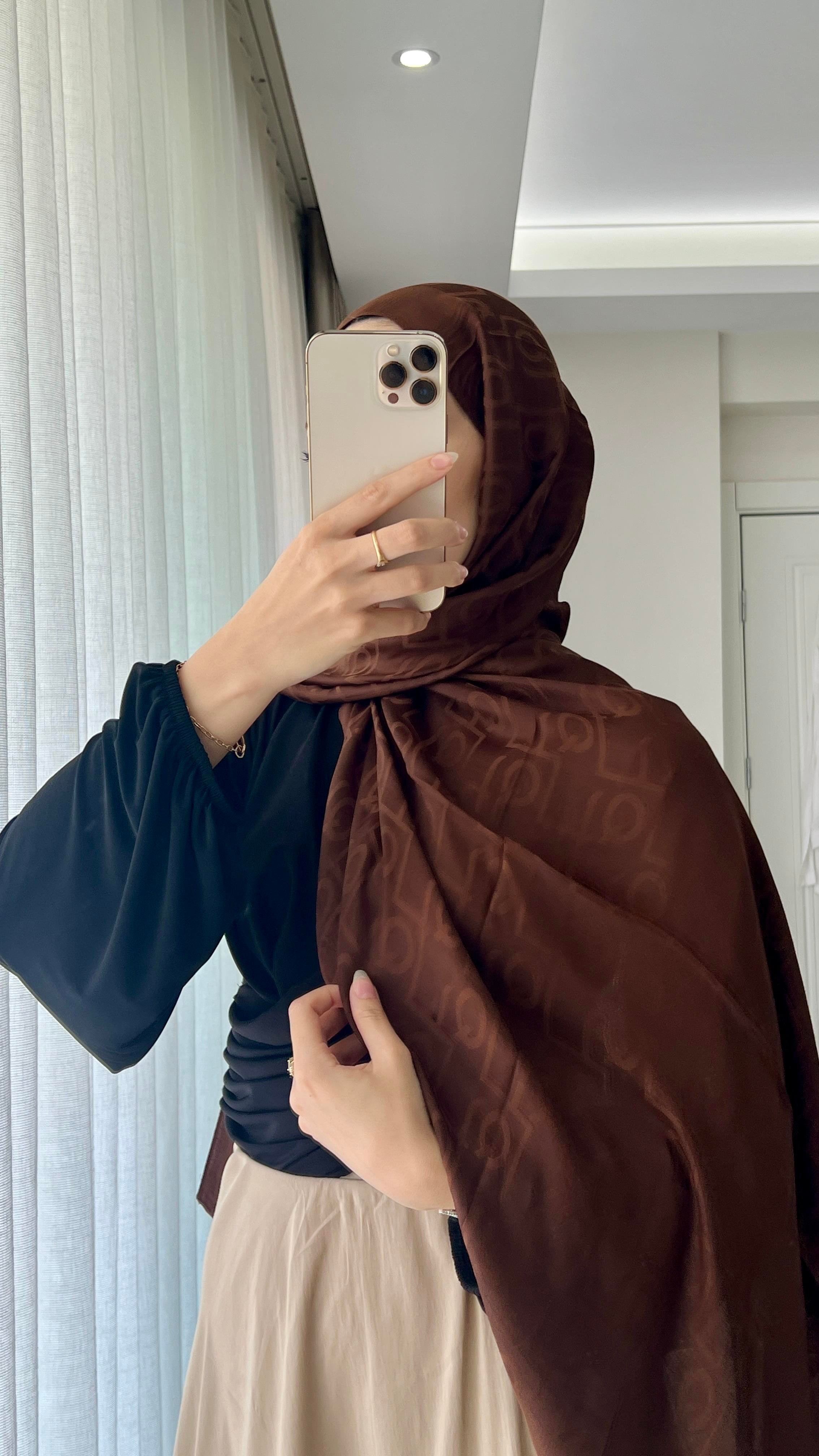 İpek Jakar Monogram Şal Acı Kahve