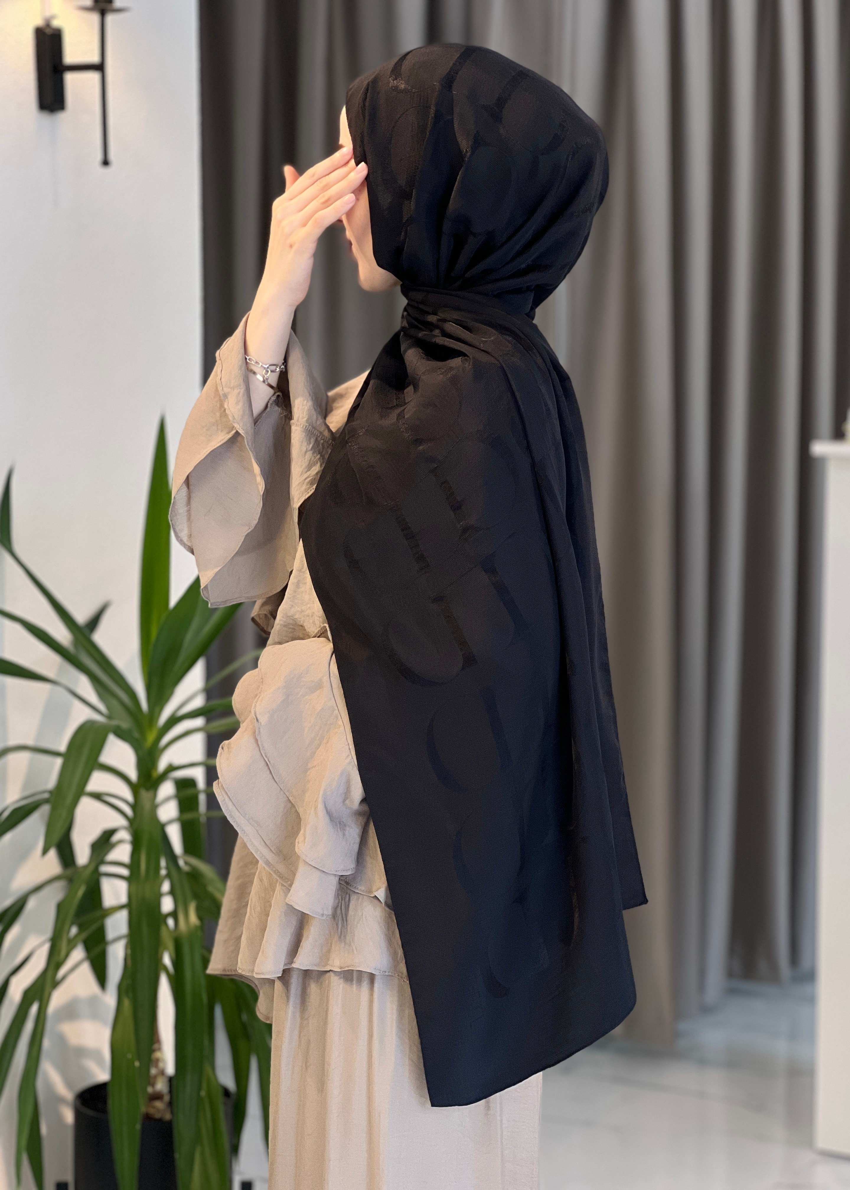 Monogram Rina Jakar Şal- Siyah