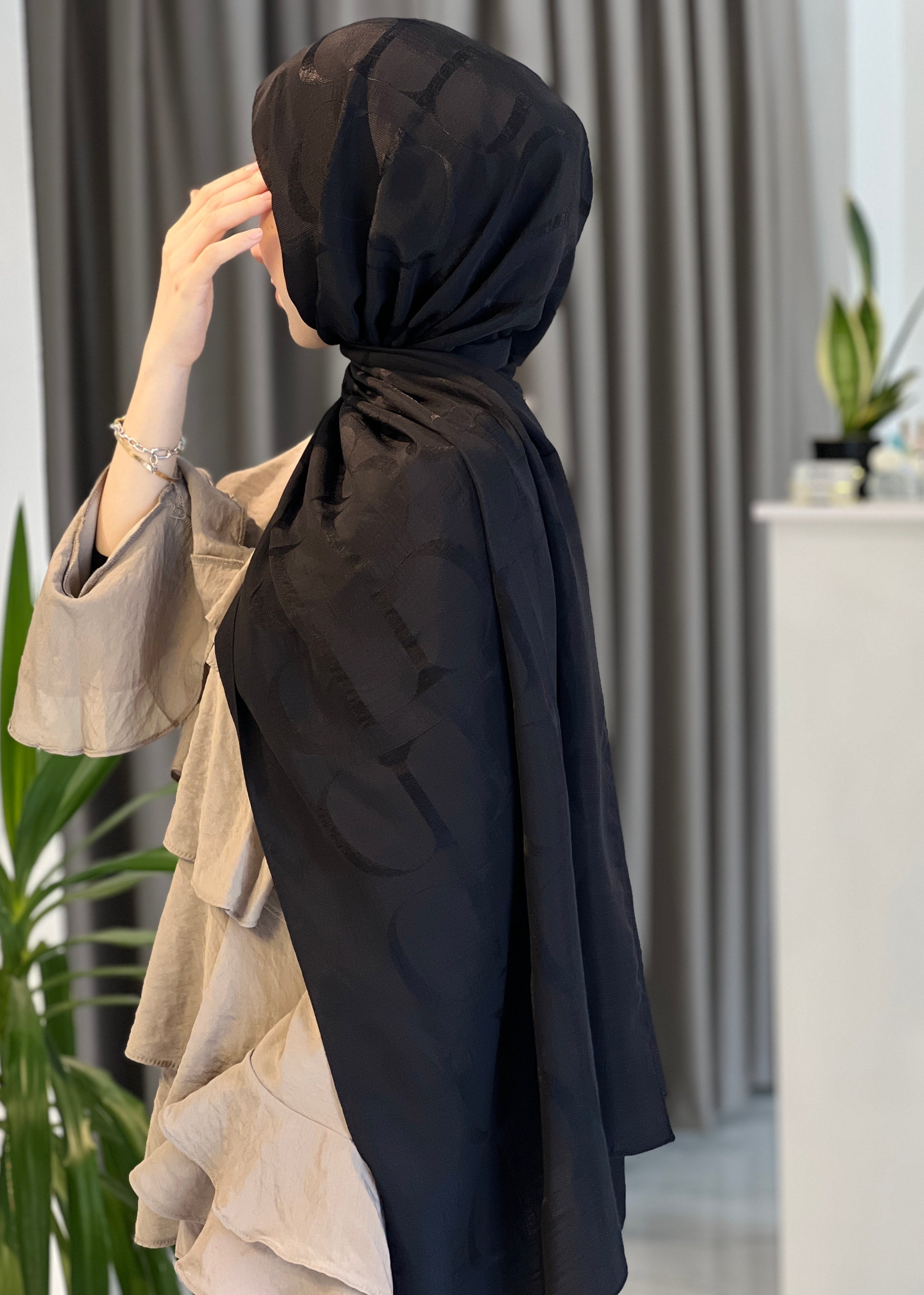 Monogram Rina Jakar Şal- Siyah