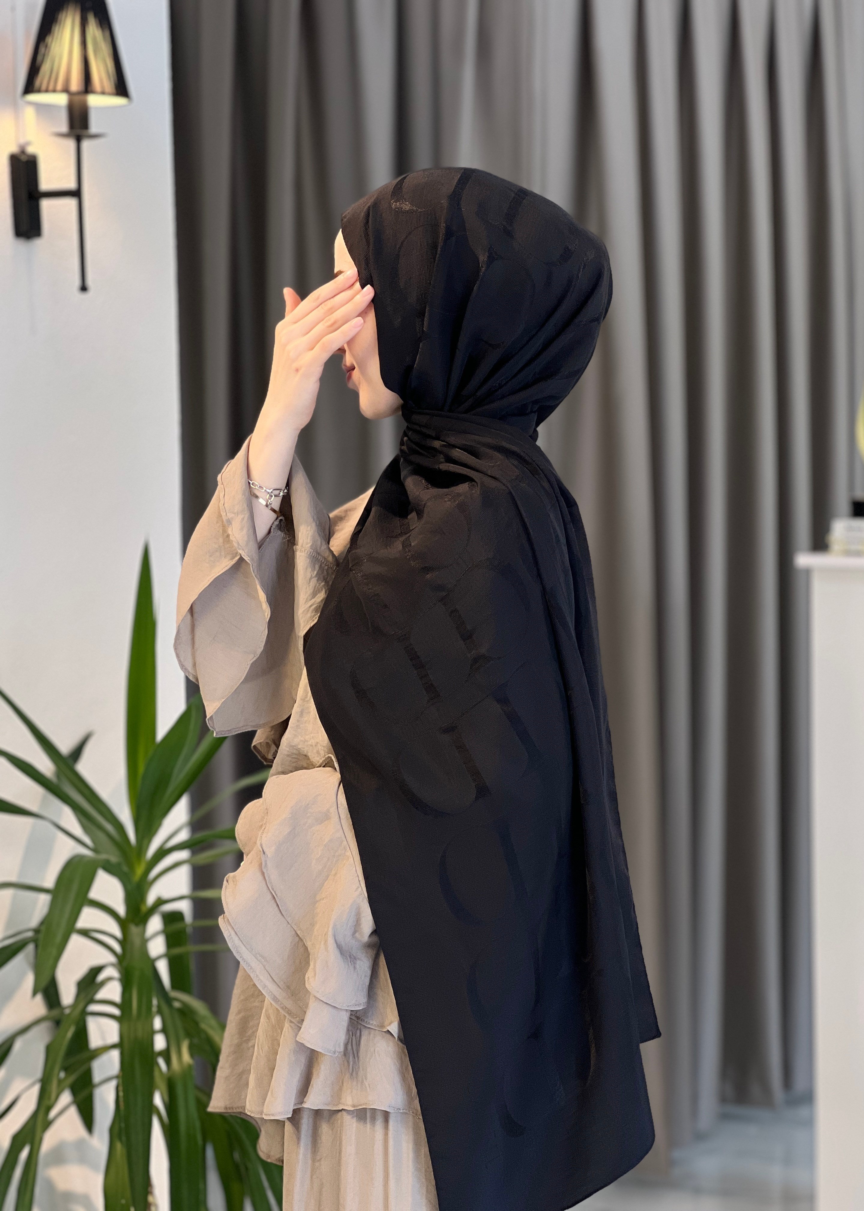 Monogram Rina Jakar Şal- Siyah