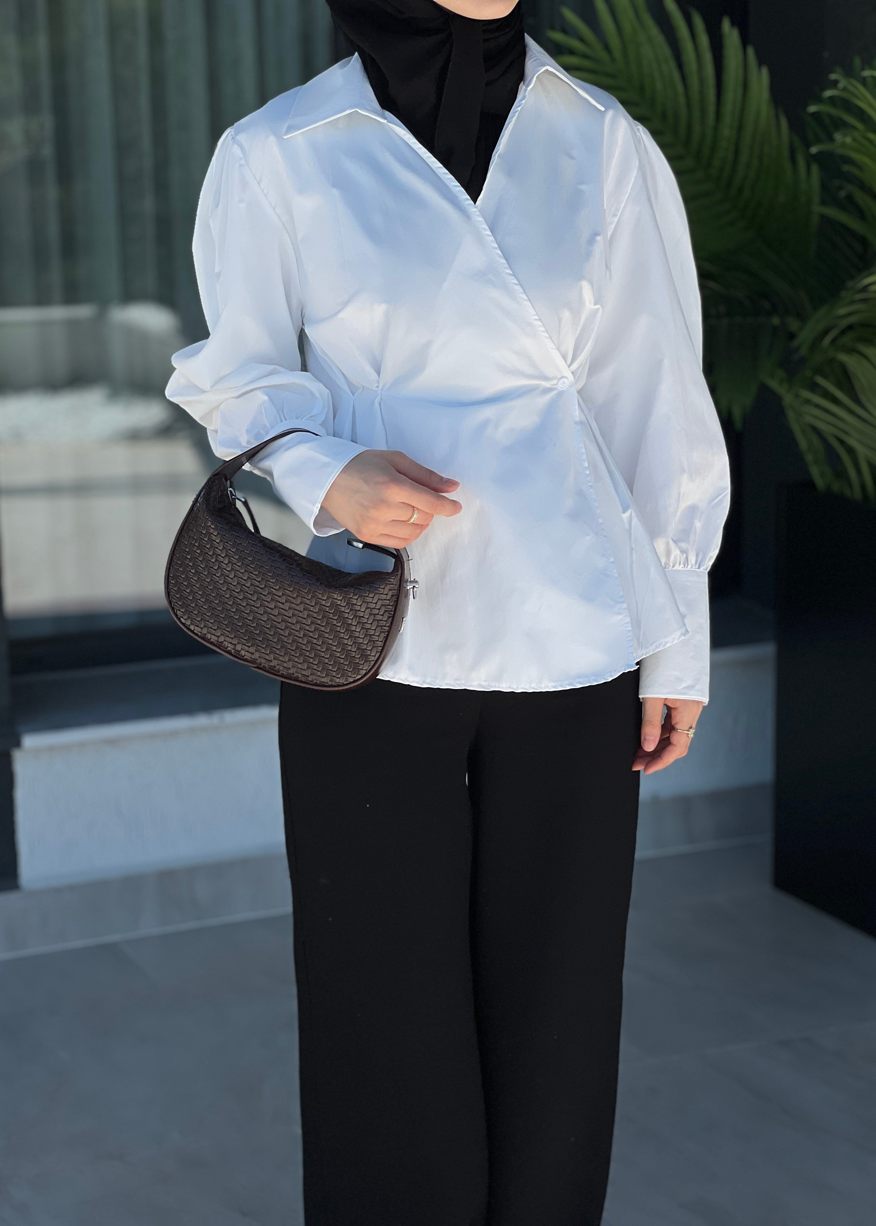Nisya Kruvaze Gömek - Beyaz