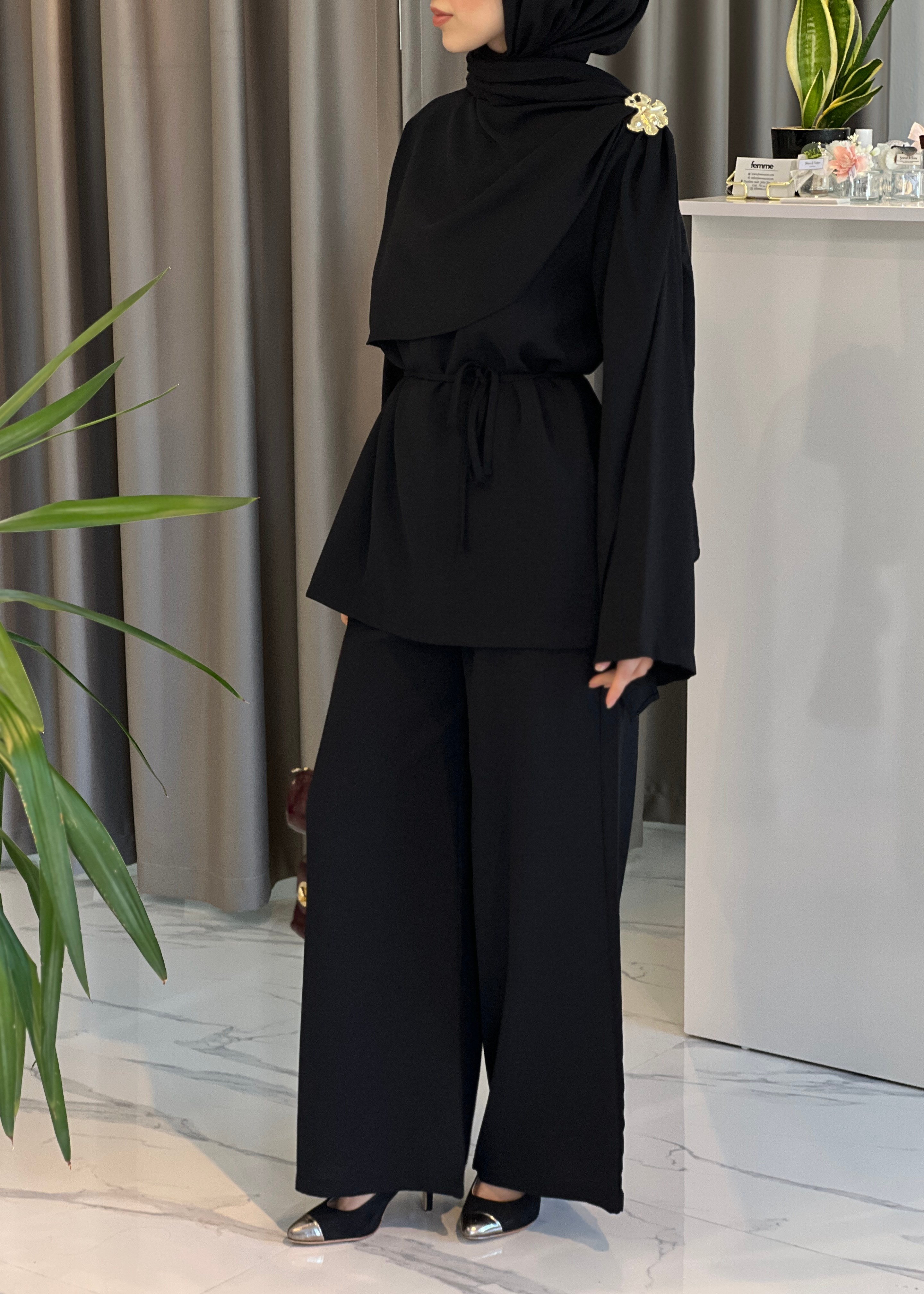 Noya Broşlu Takım- Siyah