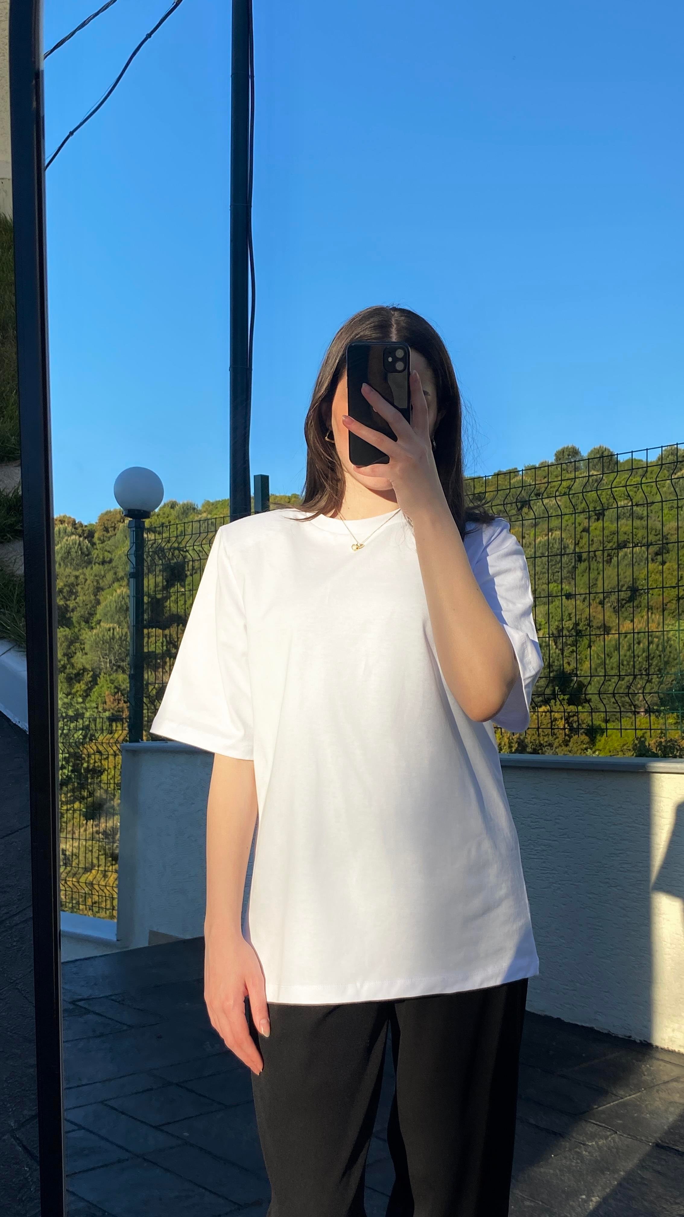 Oversize Vatkalı T-shirt Beyaz