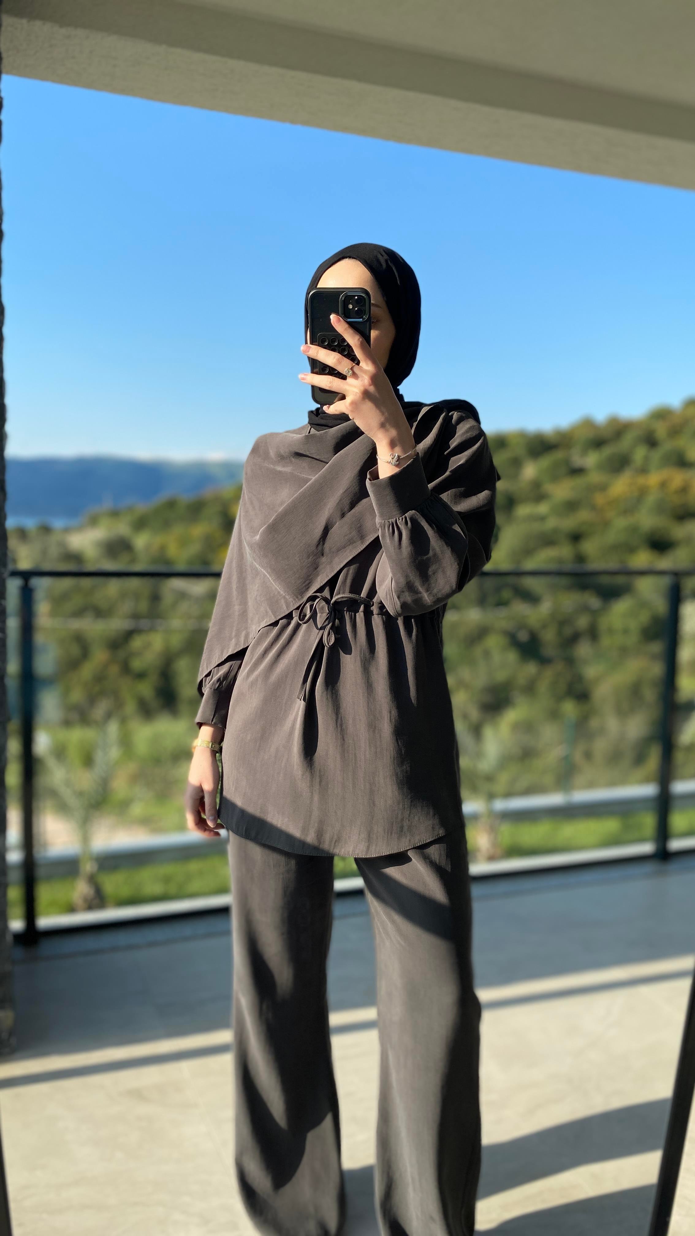 Yaka Detaylı Antrasit Pantolon Takım