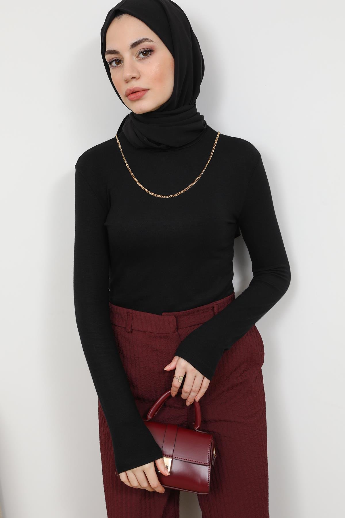 Dik Yakalı Basic - Siyah