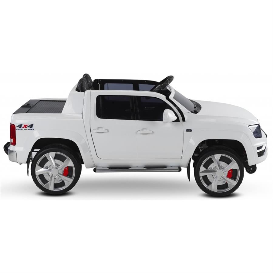 Quattro Akülü Araba