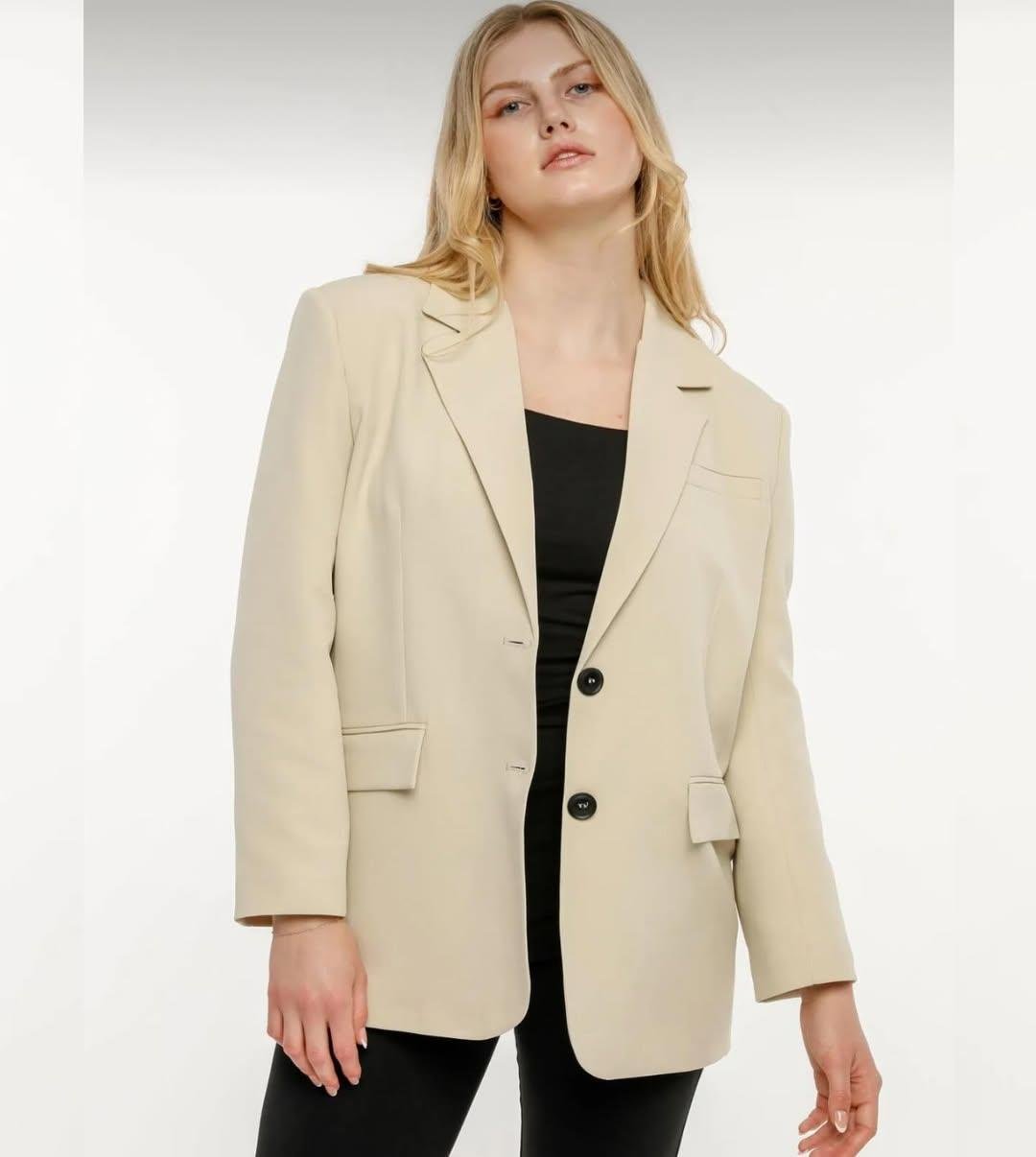 ASTARLI DÜĞMELİ BLAZER CEKET