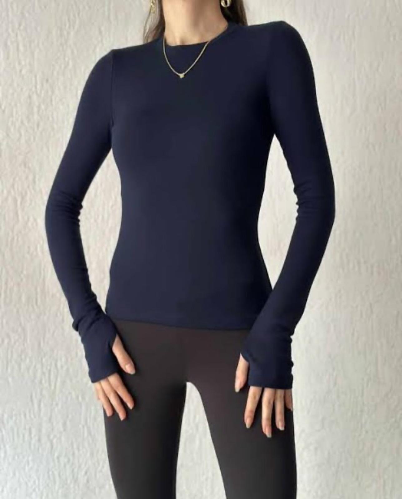 PARMAK GEÇMELI BASIC BLUZ