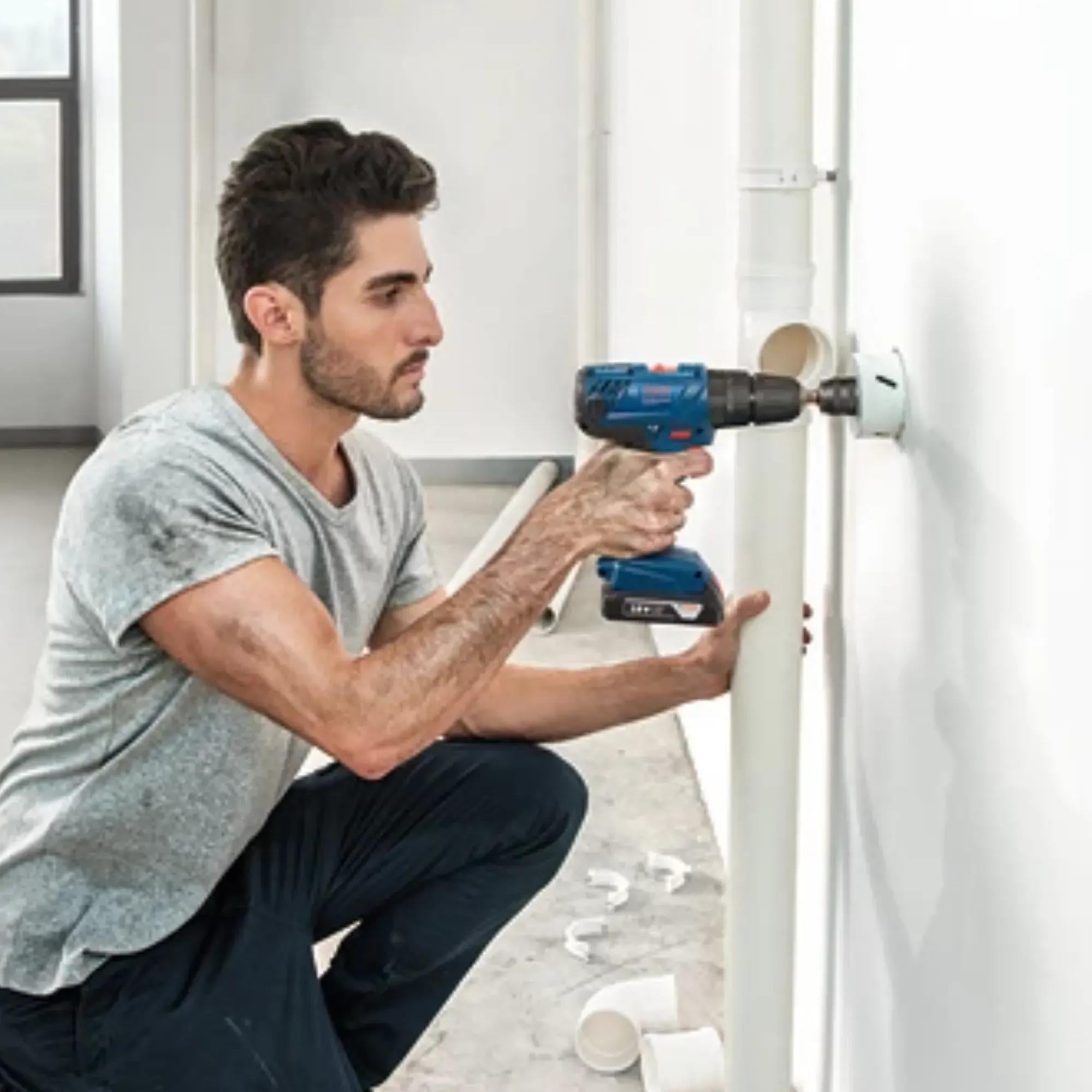 Bosch Gsb 180-Li Akülü Darbeli Vidalama Makinesi (06019F8307)BoschBosch Akülü Darbeli Vidalama Gsb180-Lı 06019F8307263.03.C180