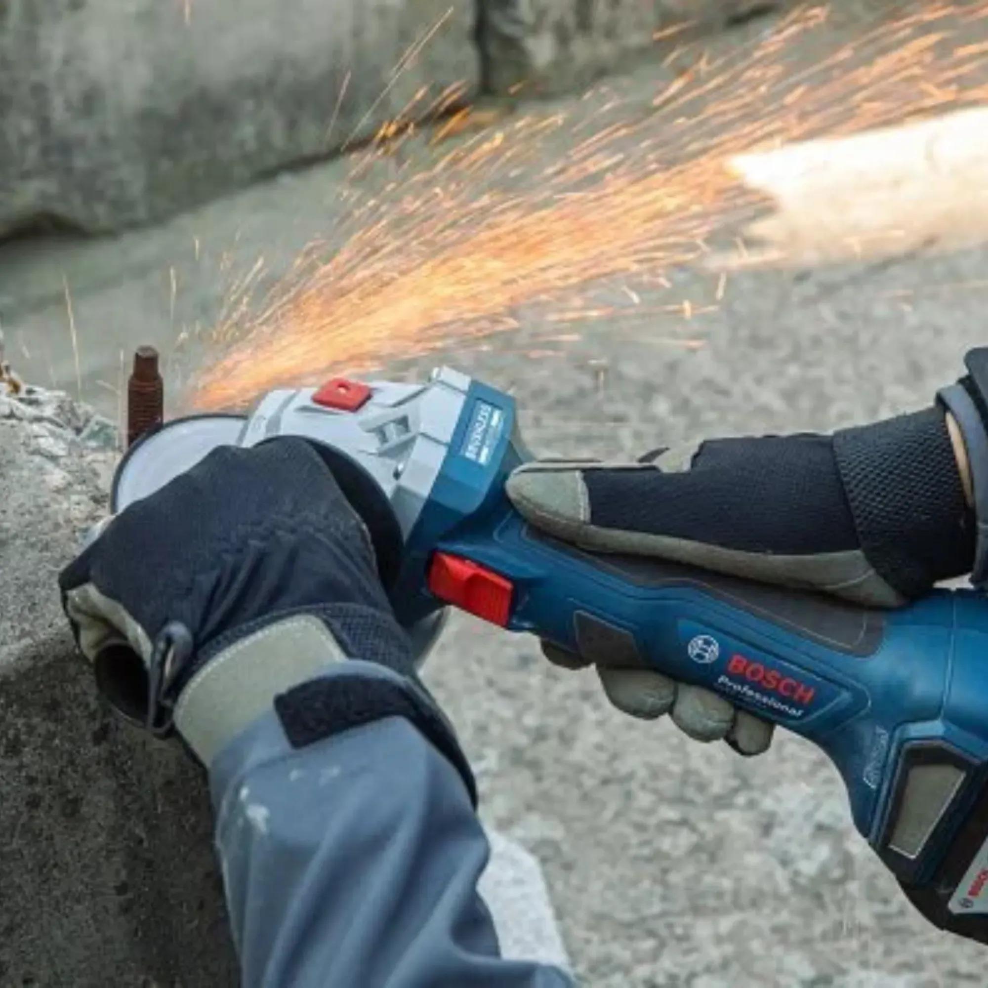 Bosch Gws 180-Li Akülü Taşlama Makinesi 125mm 18V (06019H9021)BoschBosch Akülü Taşlama 125 Mm 18V Gws180Lı 06019H9021263.02.T115