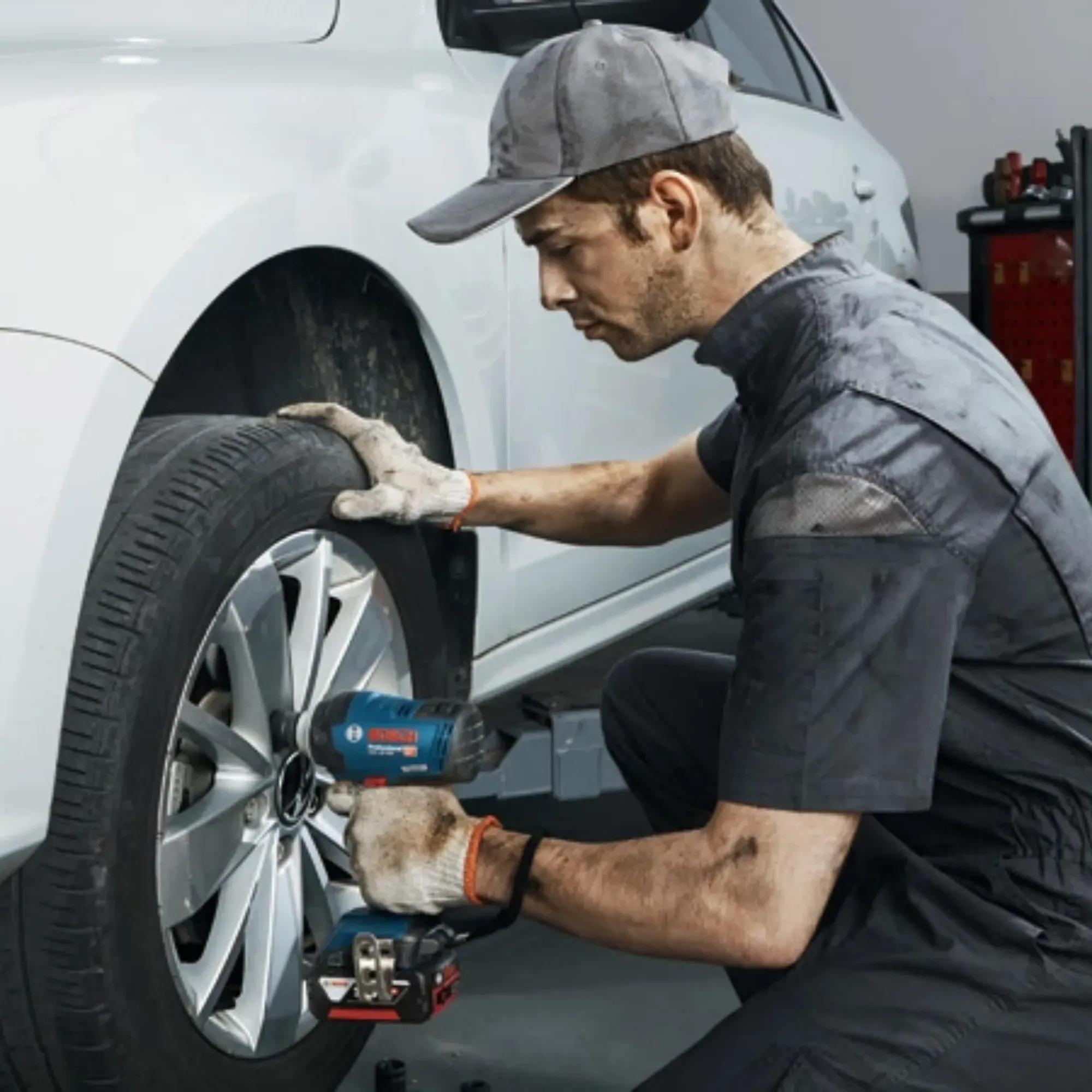  Bosch Darbeli Somun Sıkma GDS 18V-400 - Dengeli Güç ve Kullanım KolaylığıBoschBosch Darbeli Somun Sıkma Gds18V-400 263.03.SS23