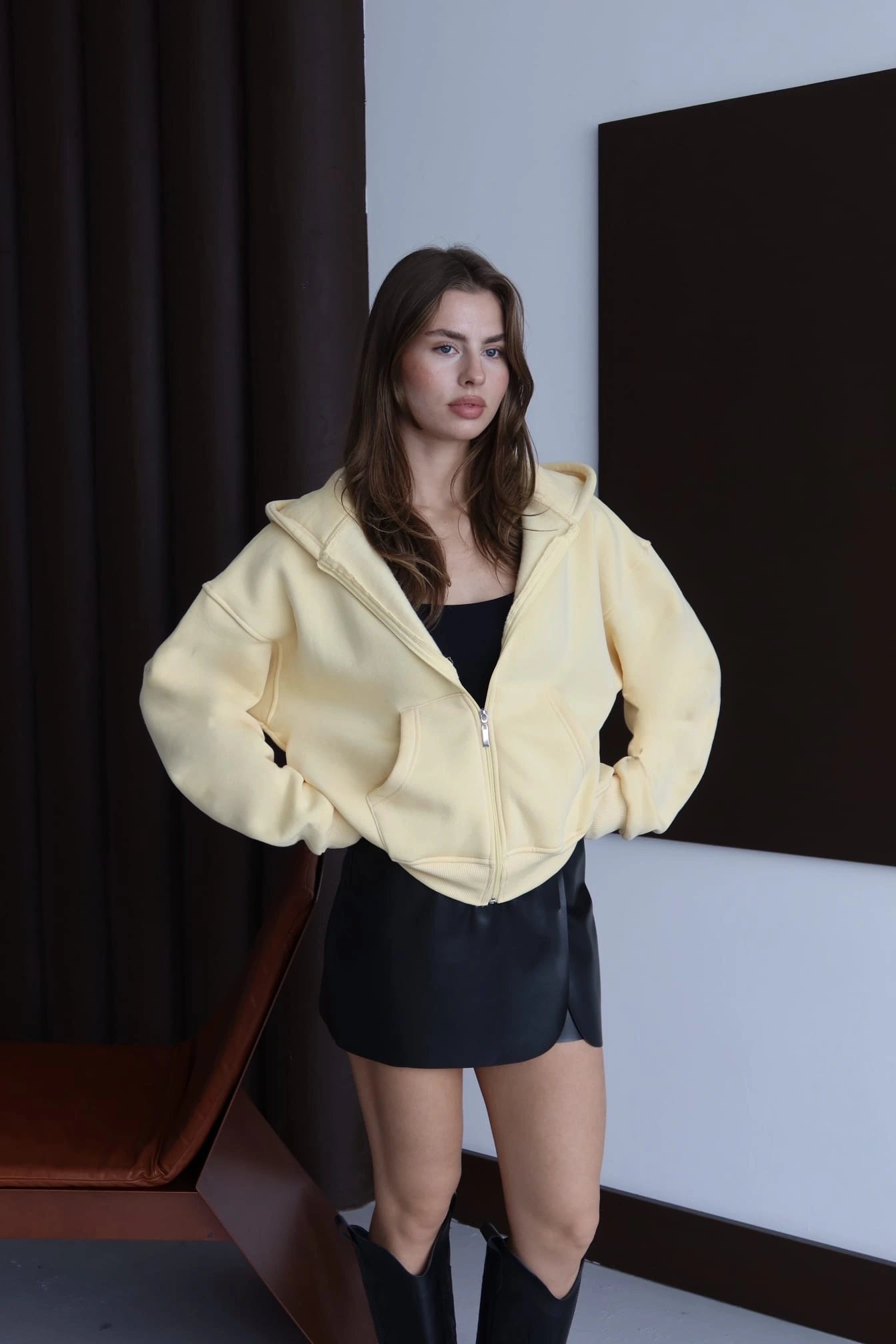 3 iplik şardonlu kapşonlu hoodie frm sarı p510437