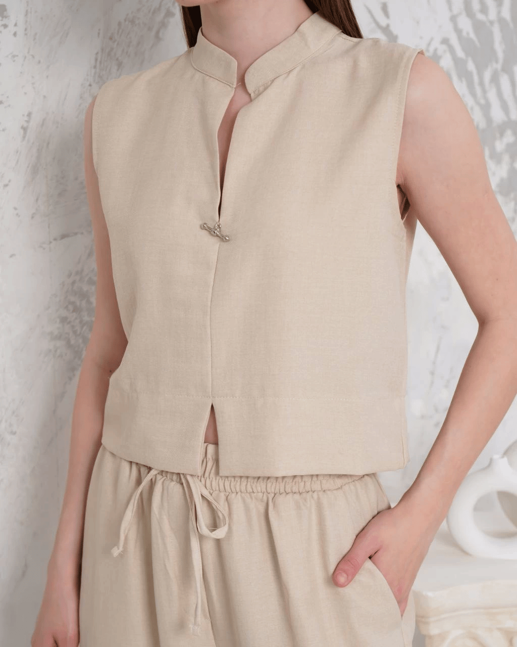 Broşlu yelek pantolon takım bej s255821