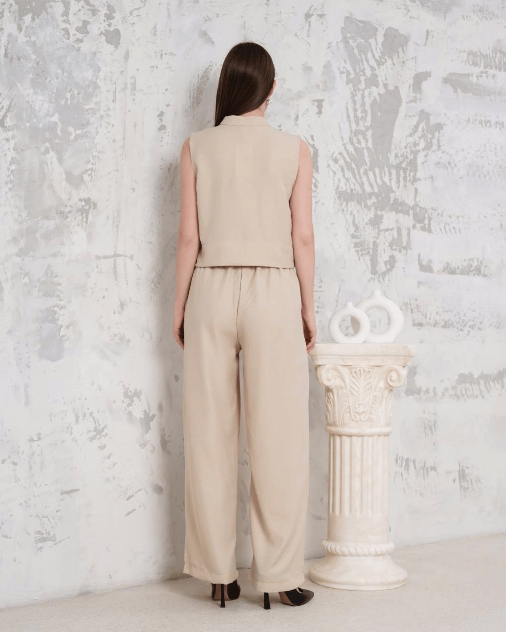 Broşlu yelek pantolon takım bej s255821
