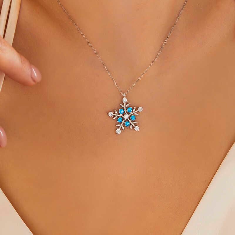 Gümüş Işıklı Kutulu Aquamarine Taşlı Kar Tanesi Kadın Kolye