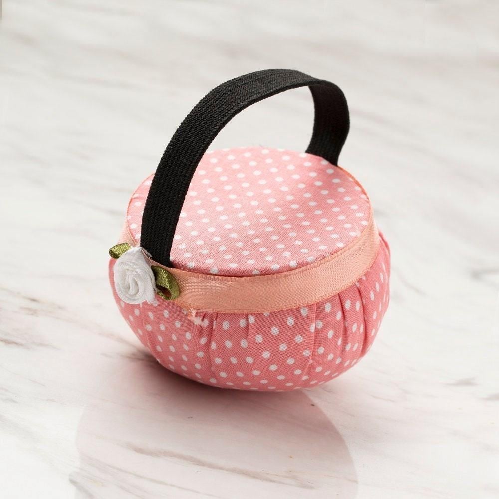 Loren Kola Takılabilir pembe beyaz iğnedanlık