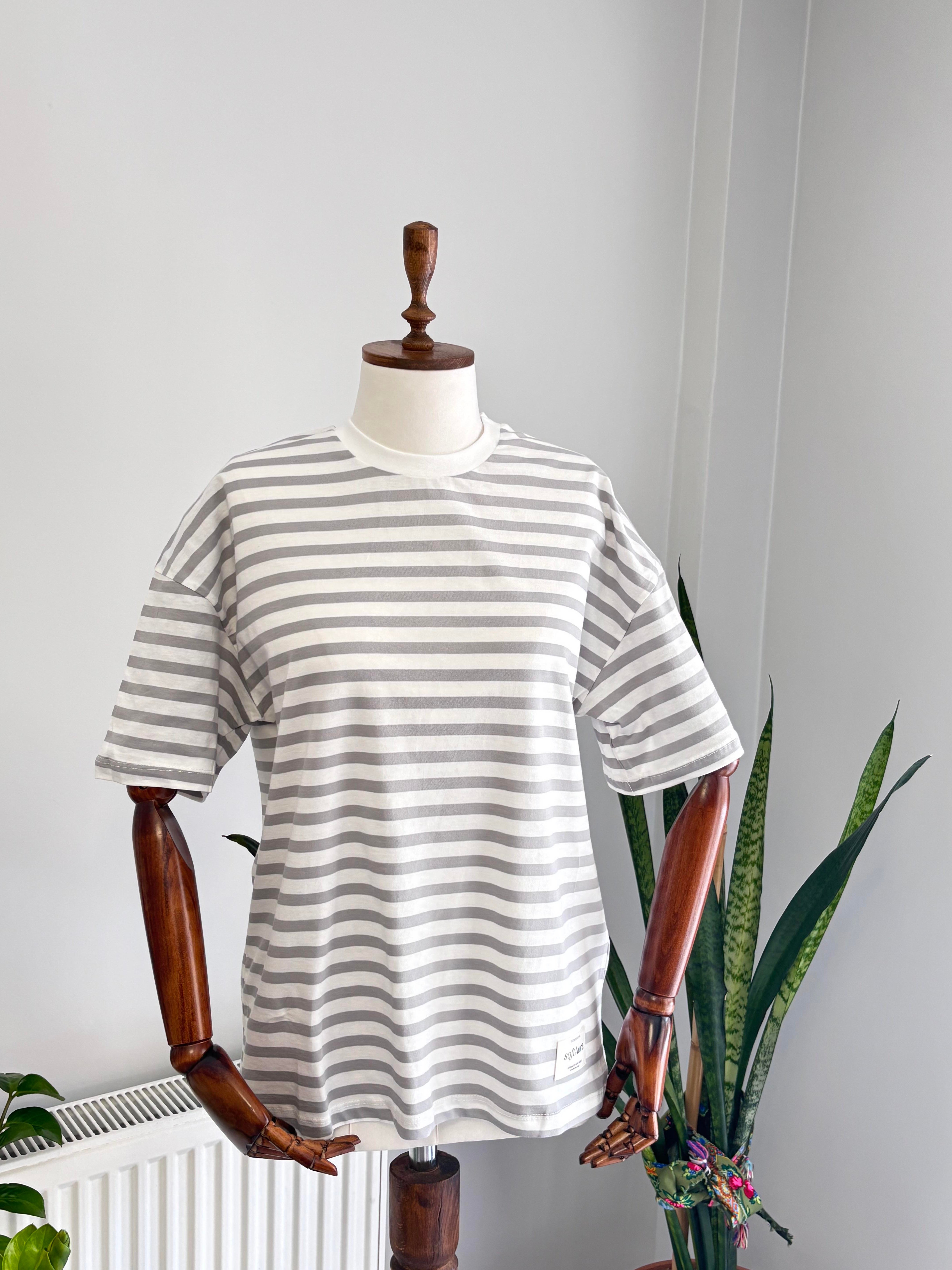 Bisiklet Yaka Gri Çizgili Oversize T-Shirt