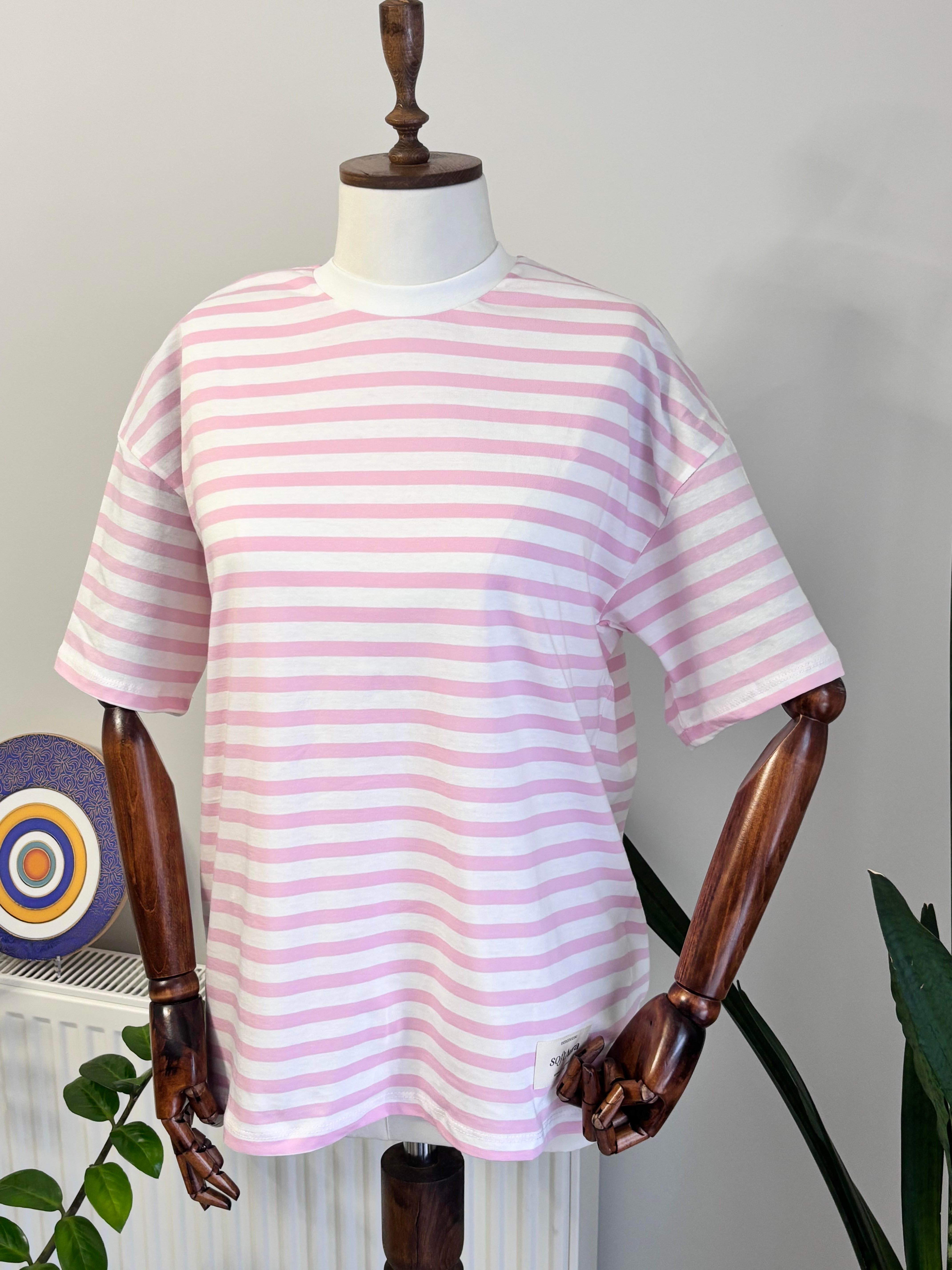 Bisiklet Yaka Pembe Çizgili Oversize T-Shirt