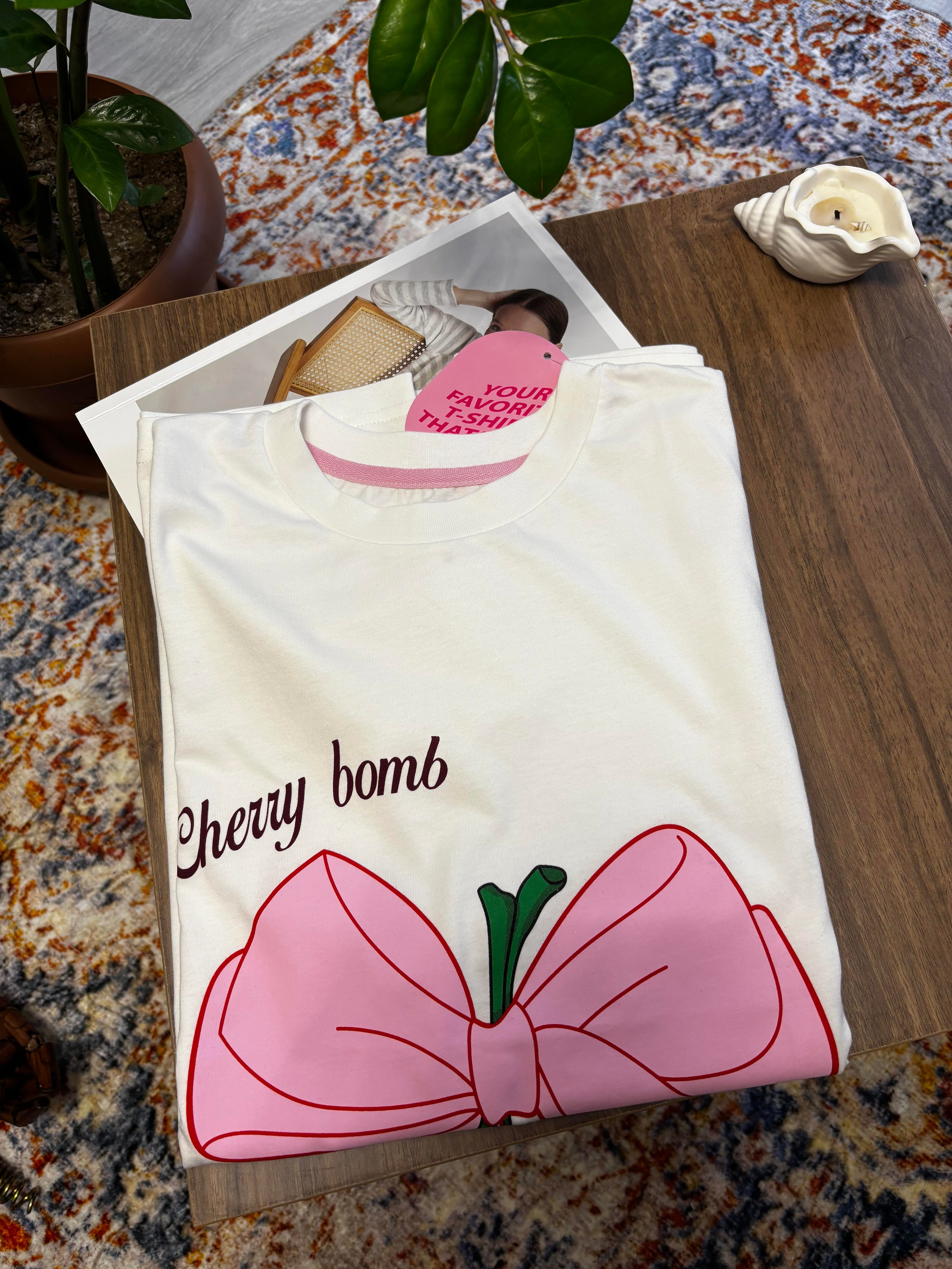 Renkli Kiraz Baskılı T-Shirt