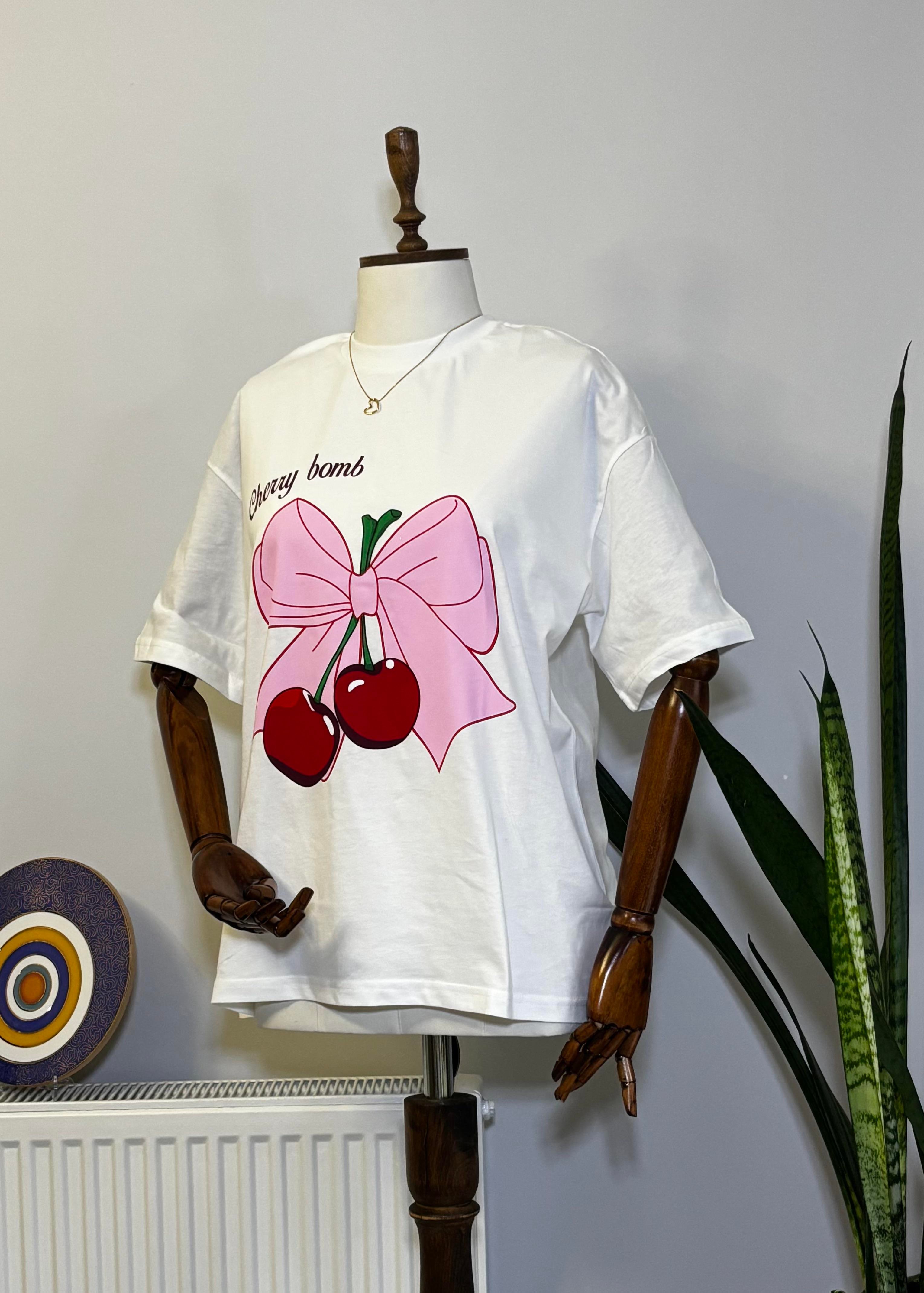 Renkli Kiraz Baskılı T-Shirt