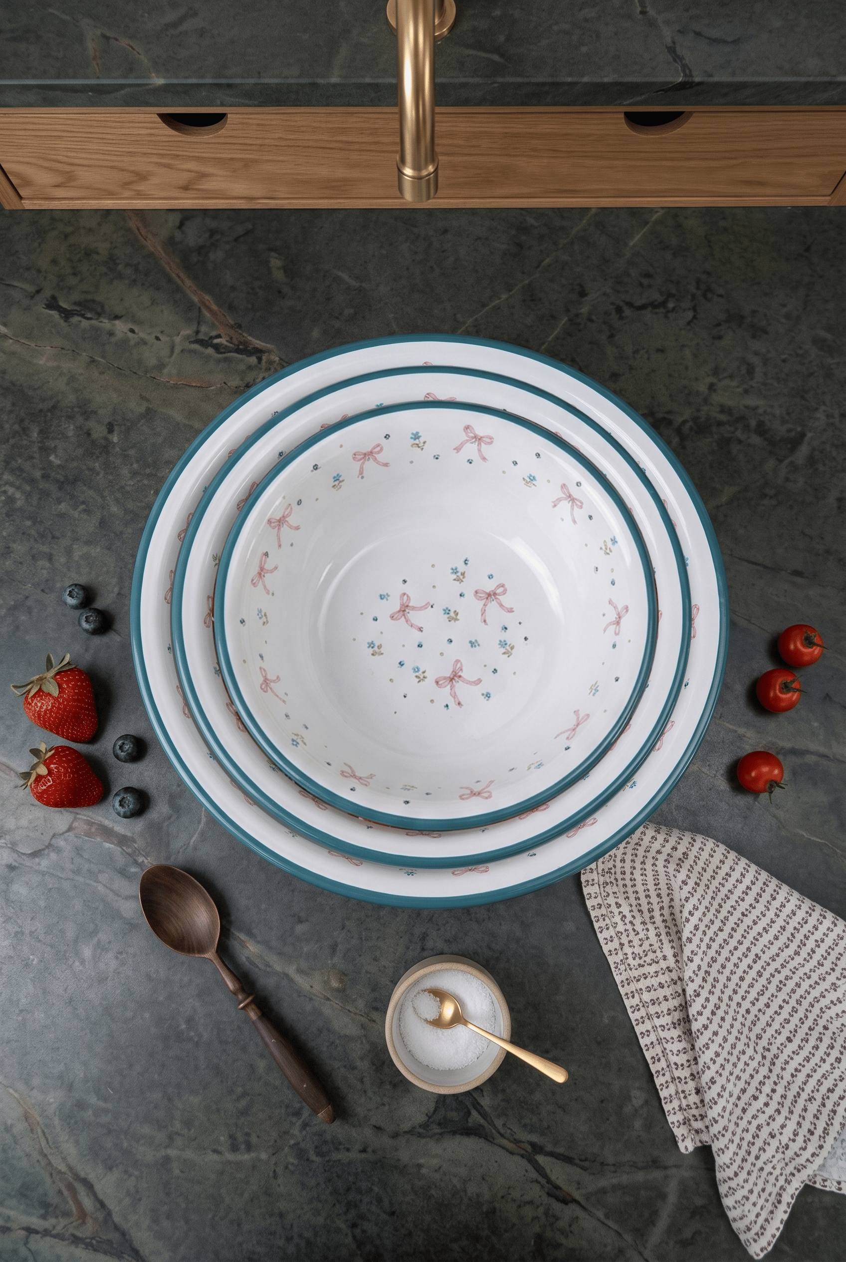 32-36-40 Cm 3 Parça  Emaye Leğen Çırpma Ve Karıştırma Kabı Seti. Hamur Leğeni. Meyvelik. Çeyiz. Büyük Kase