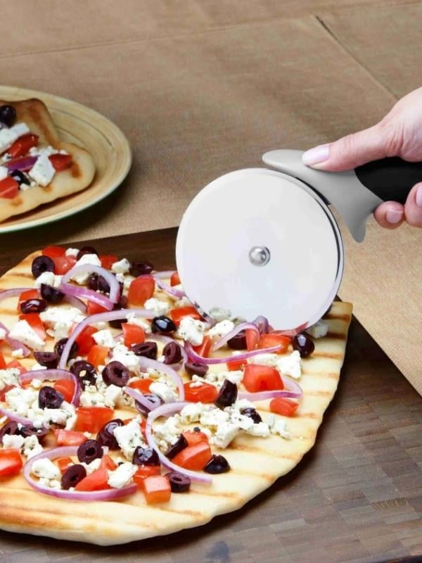 Weber 6690 Pizza Cutter – Paslanmaz Çelik Pizza Kesici (10 cm Bıçak; Kaymaz Kulp; Fırın & Izgara Uyumlu)