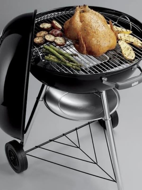 Weber Compact Kettle 57 cm – Parlak Siyah Emaye Emayeli Kazan | One-Touch™ Temizlik | Kompakt 57 cm Çap