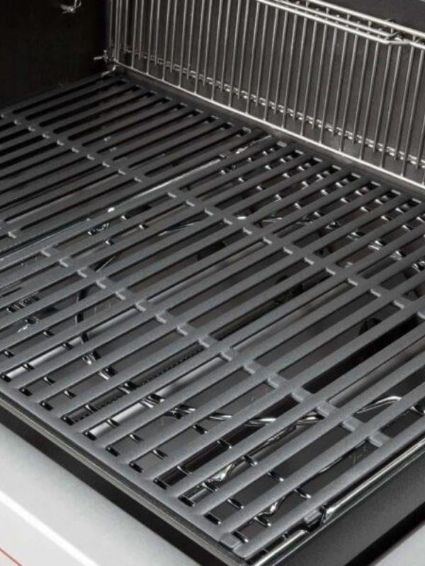 Weber Genesis® E-325s Siyah Gazlı Barbekü — 3 Brülör | XL Sear Zone | Side Shelves