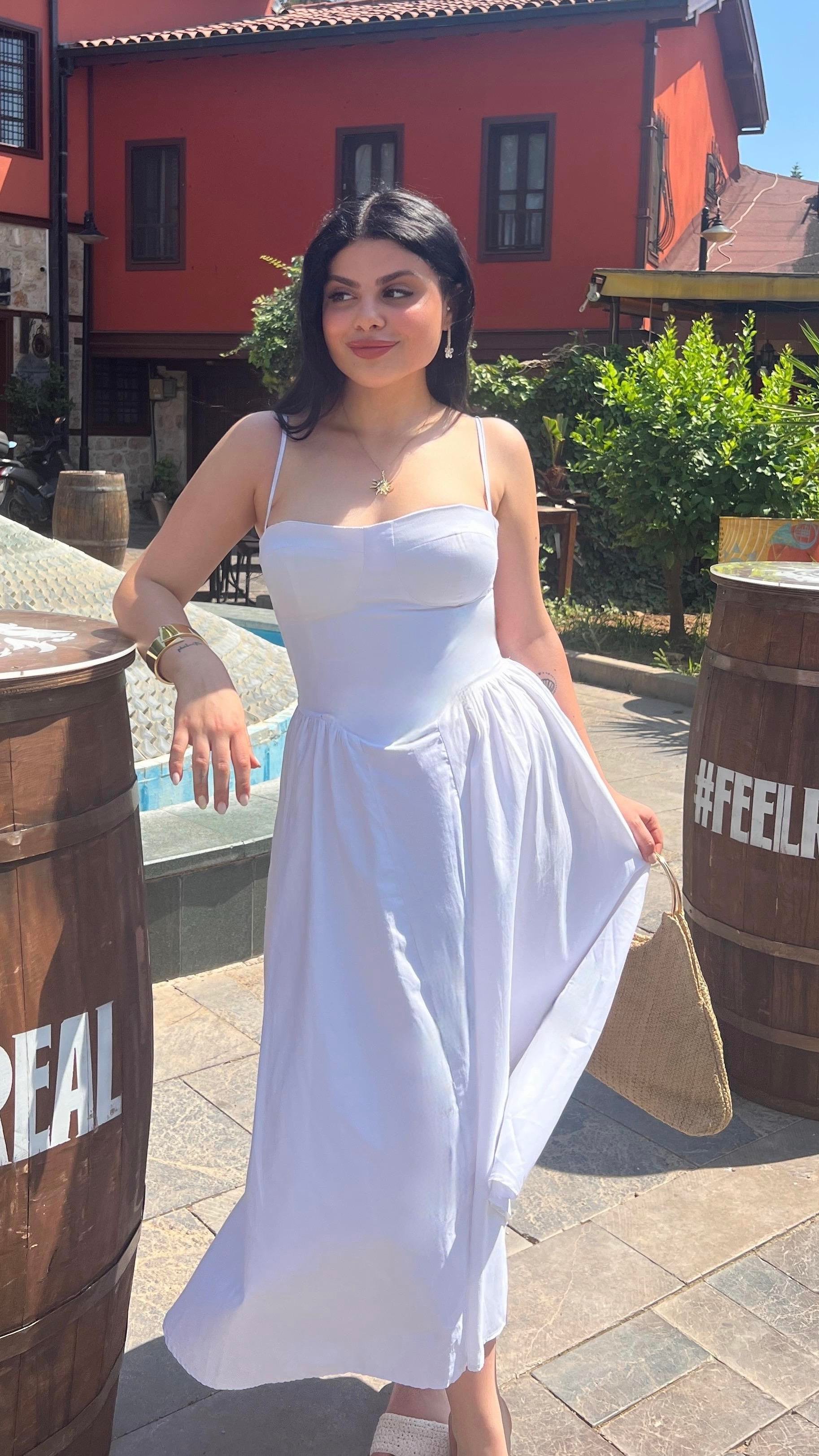 ASKILI GÖĞÜS KUPLU BEYAZ ELBİSE