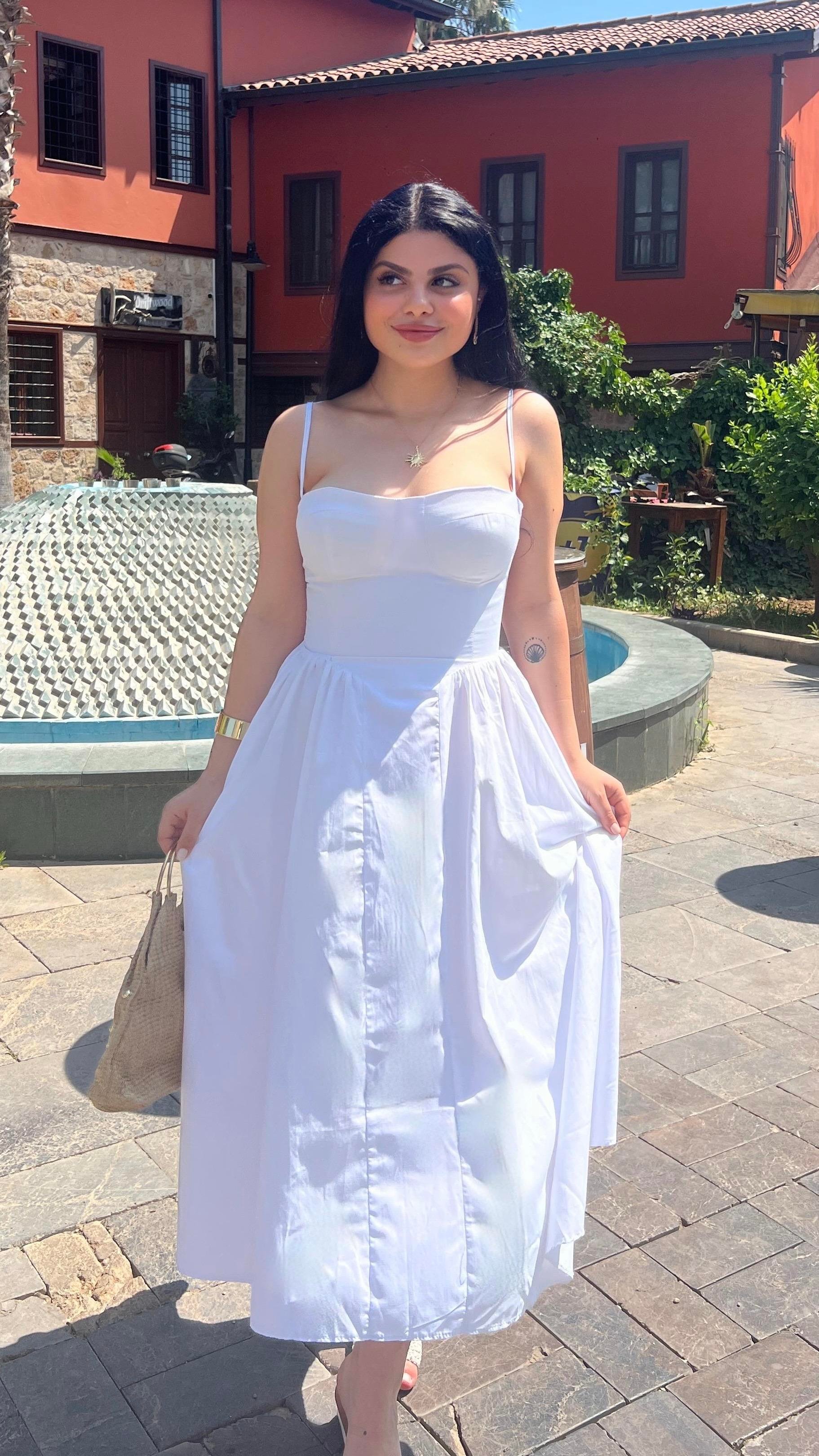 ASKILI GÖĞÜS KUPLU BEYAZ ELBİSE