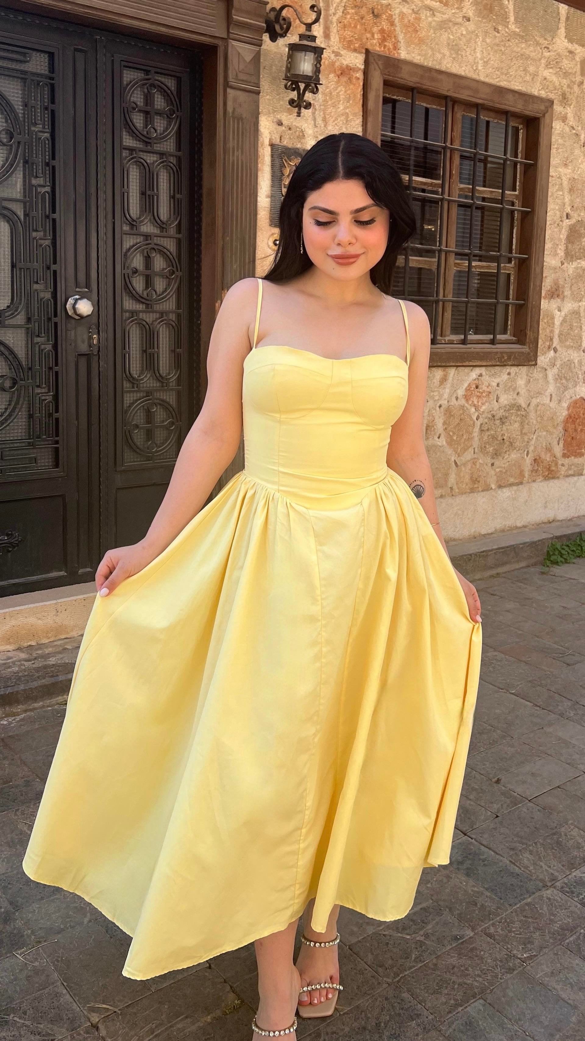 ASKILI GÖĞÜS KUPLU SARI ELBİSE