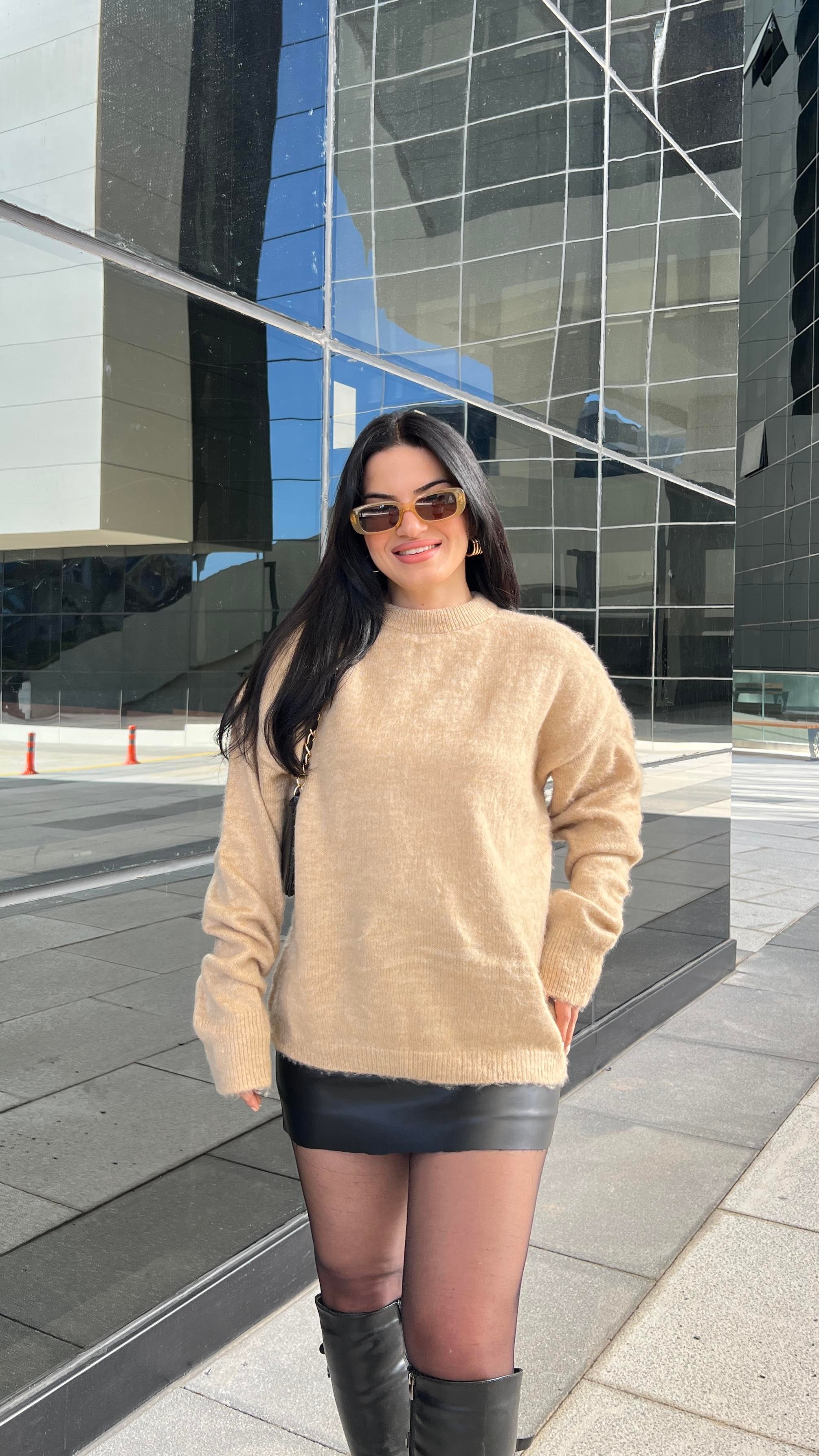 BAL KÖPÜĞÜ MASSİ MODEL YUMOŞ KAZAK