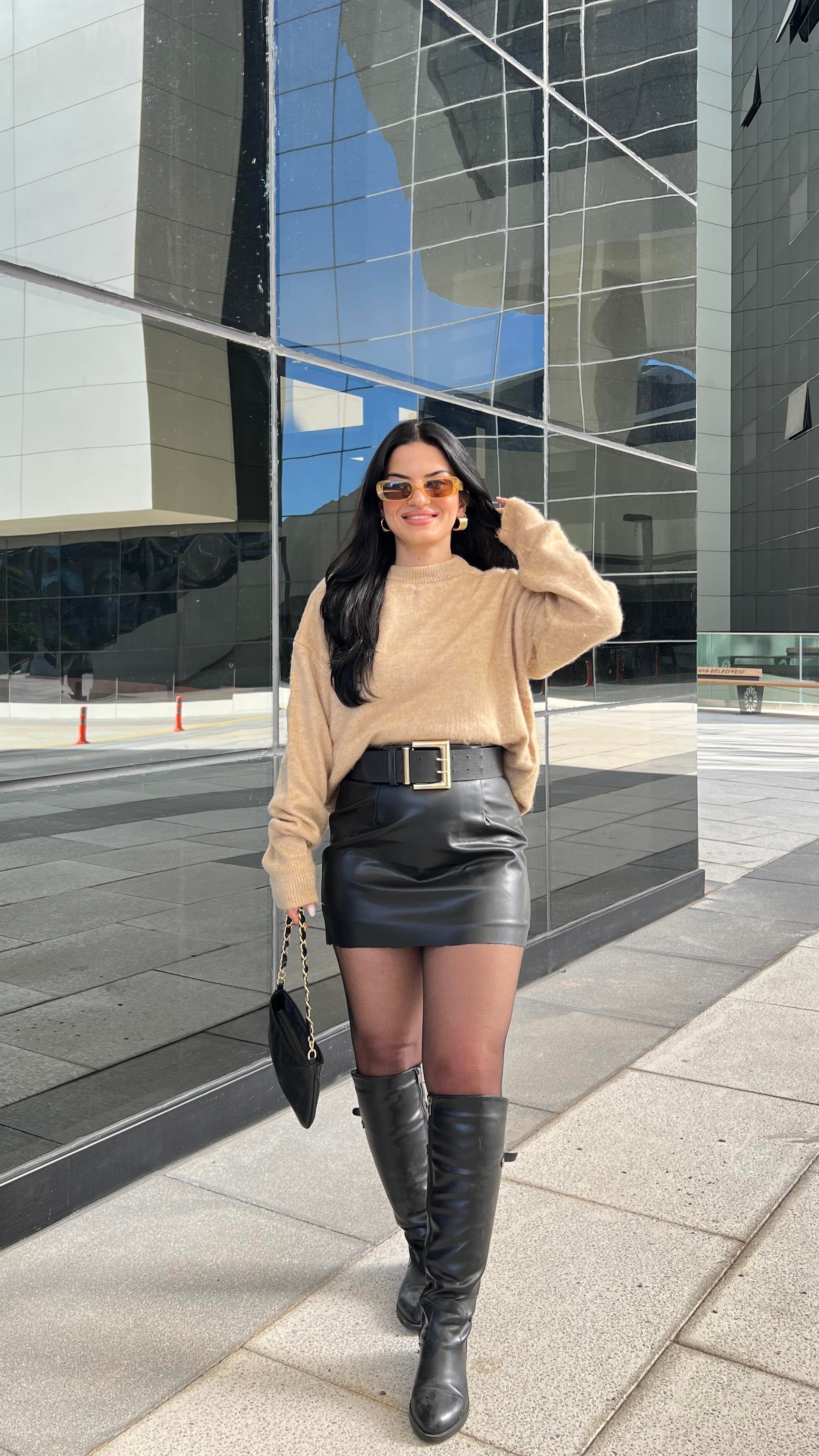 BAL KÖPÜĞÜ MASSİ MODEL YUMOŞ KAZAK