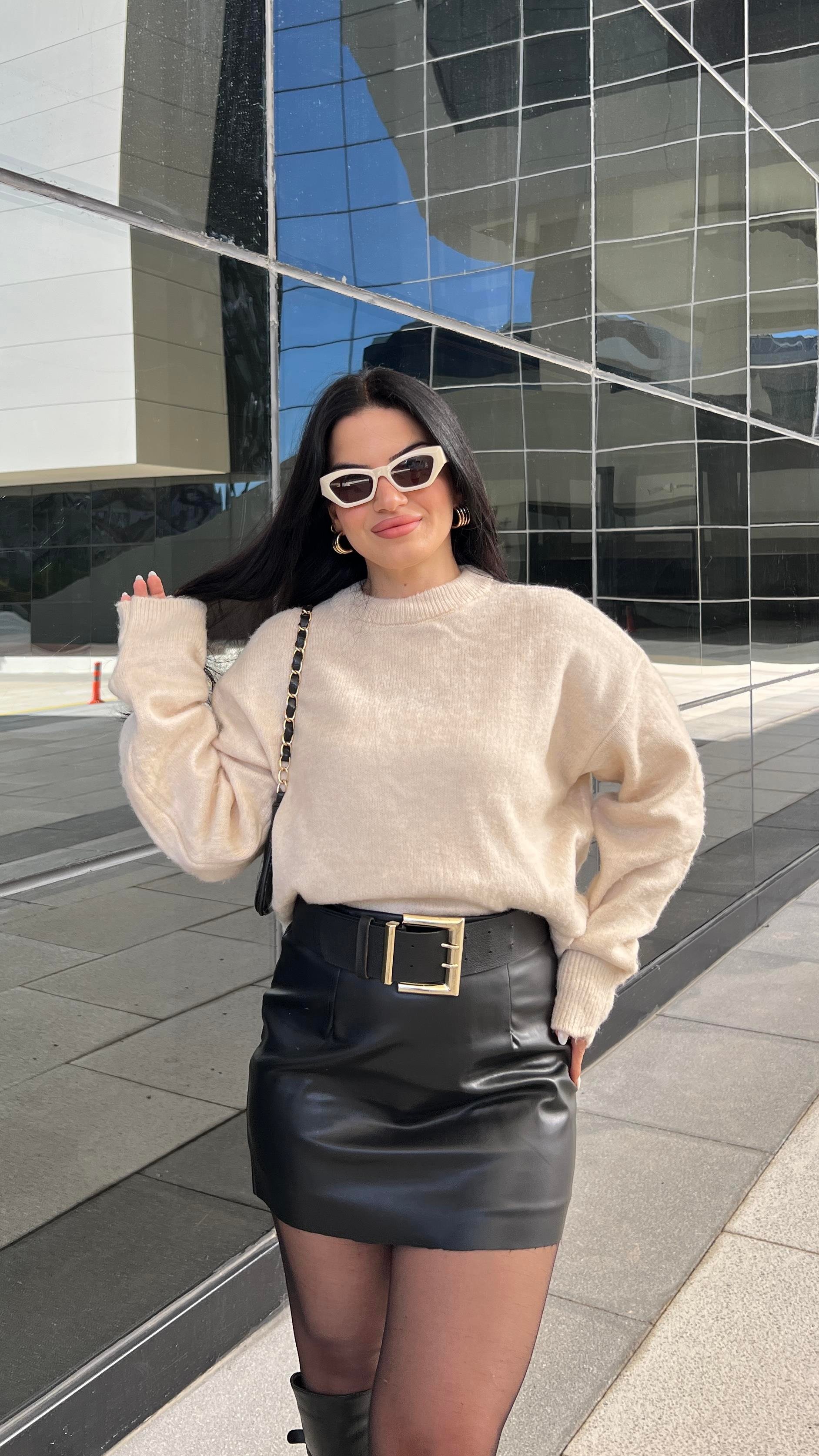 KREM MASSİ MODEL YUMOŞ KAZAK