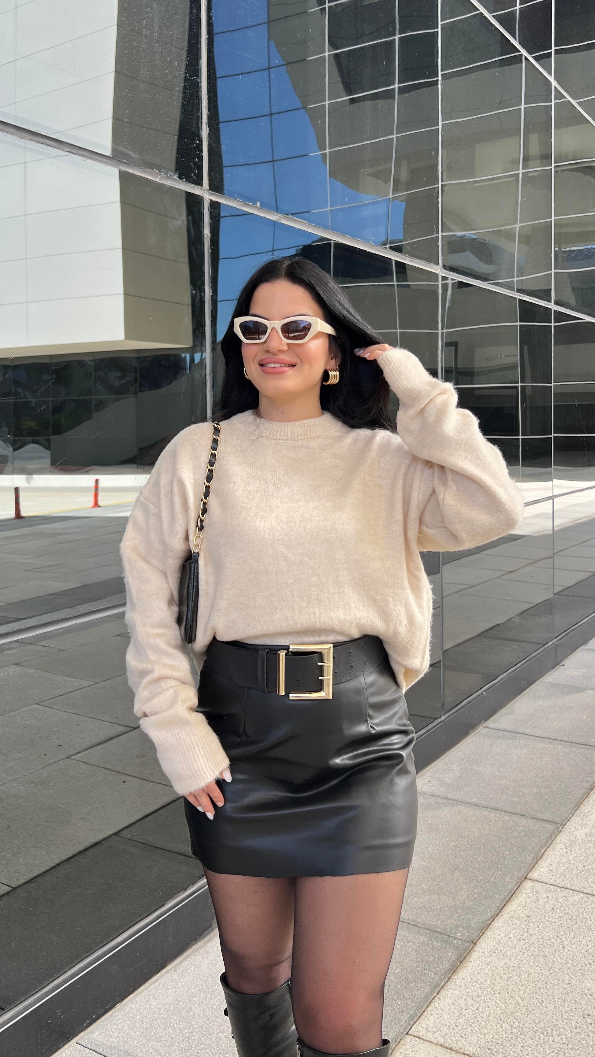KREM MASSİ MODEL YUMOŞ KAZAK