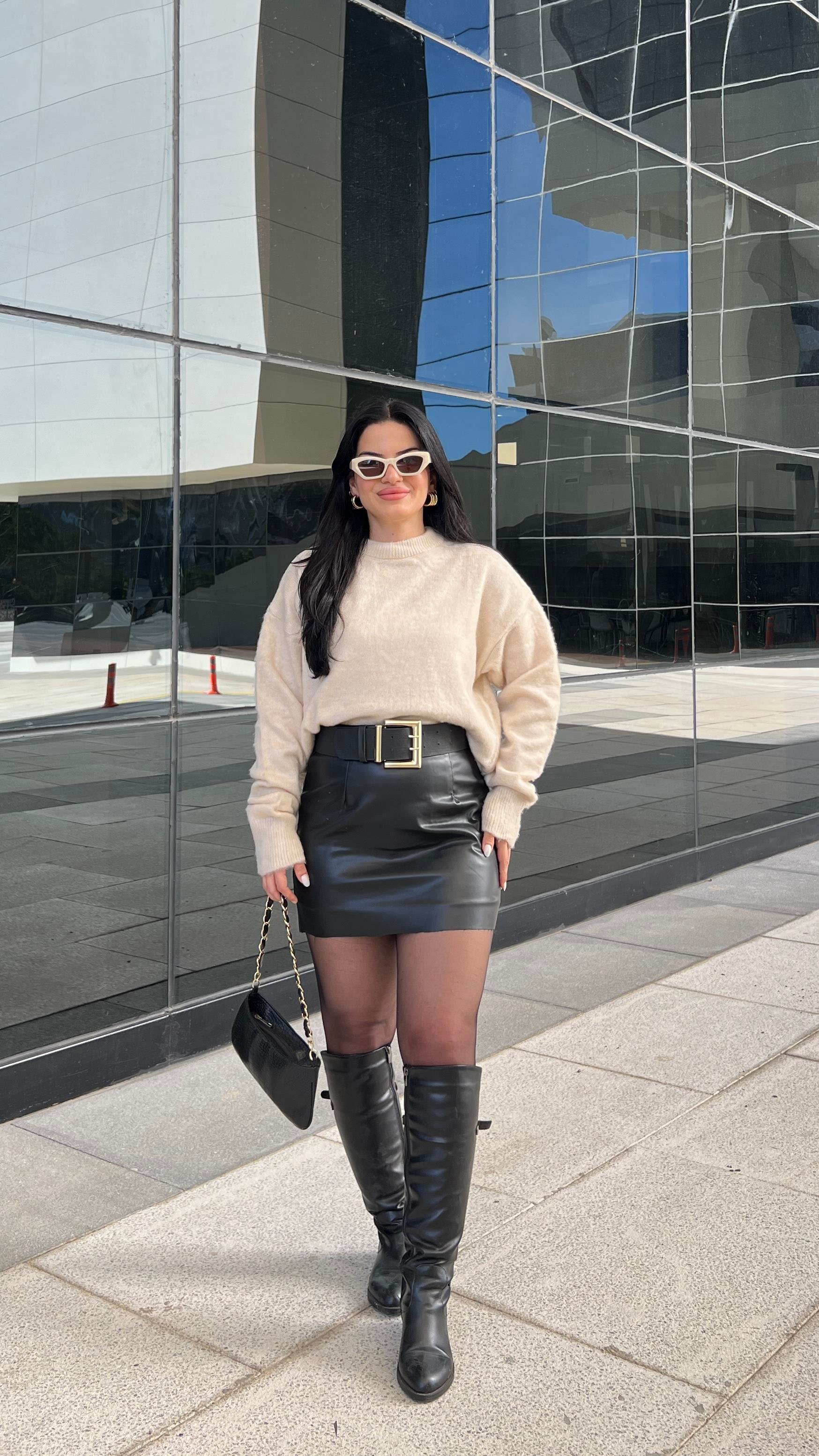 KREM MASSİ MODEL YUMOŞ KAZAK