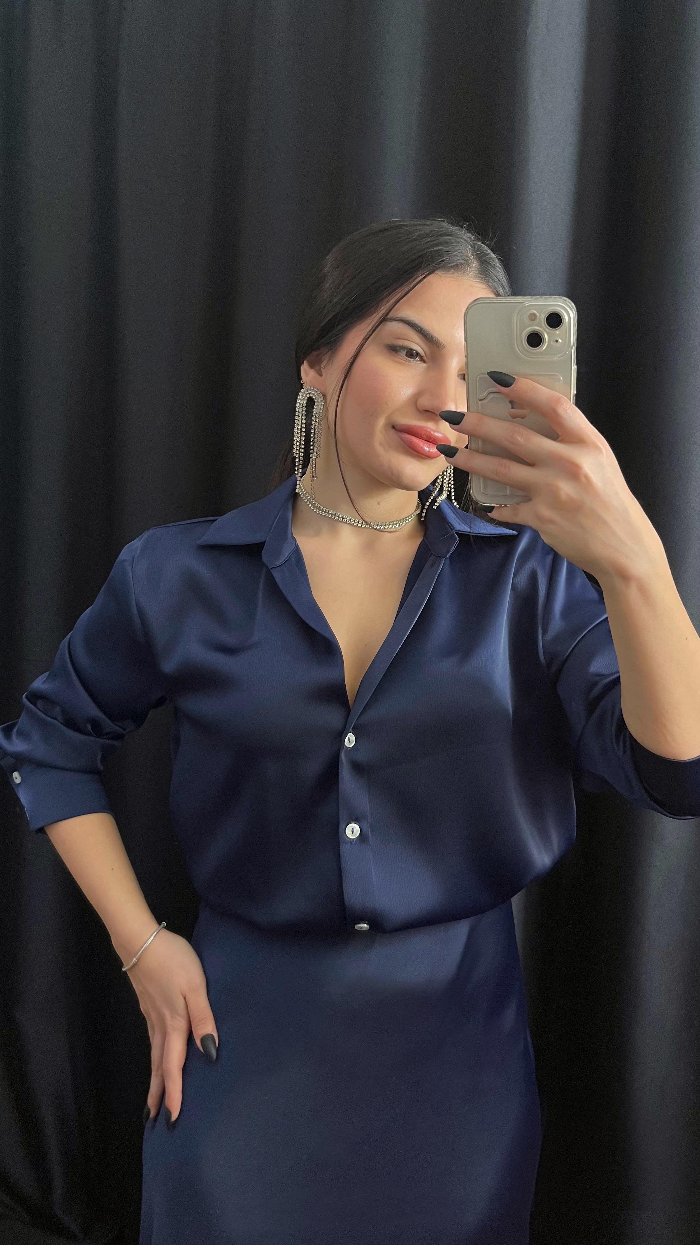 LACİVERT PREMIUM SATEN GÖMLEK