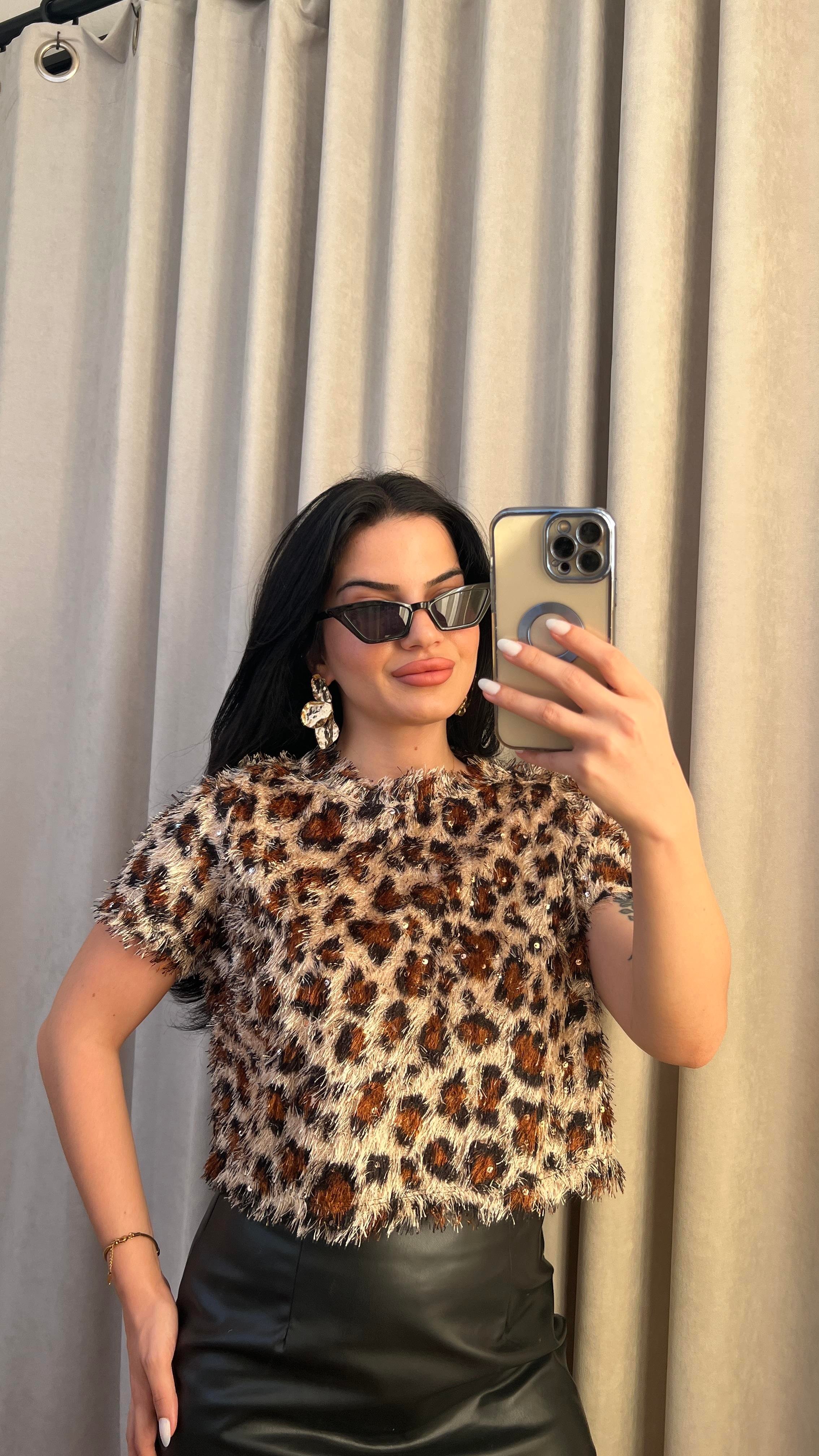 LEOPAR SAÇAK PULLU BLUZ