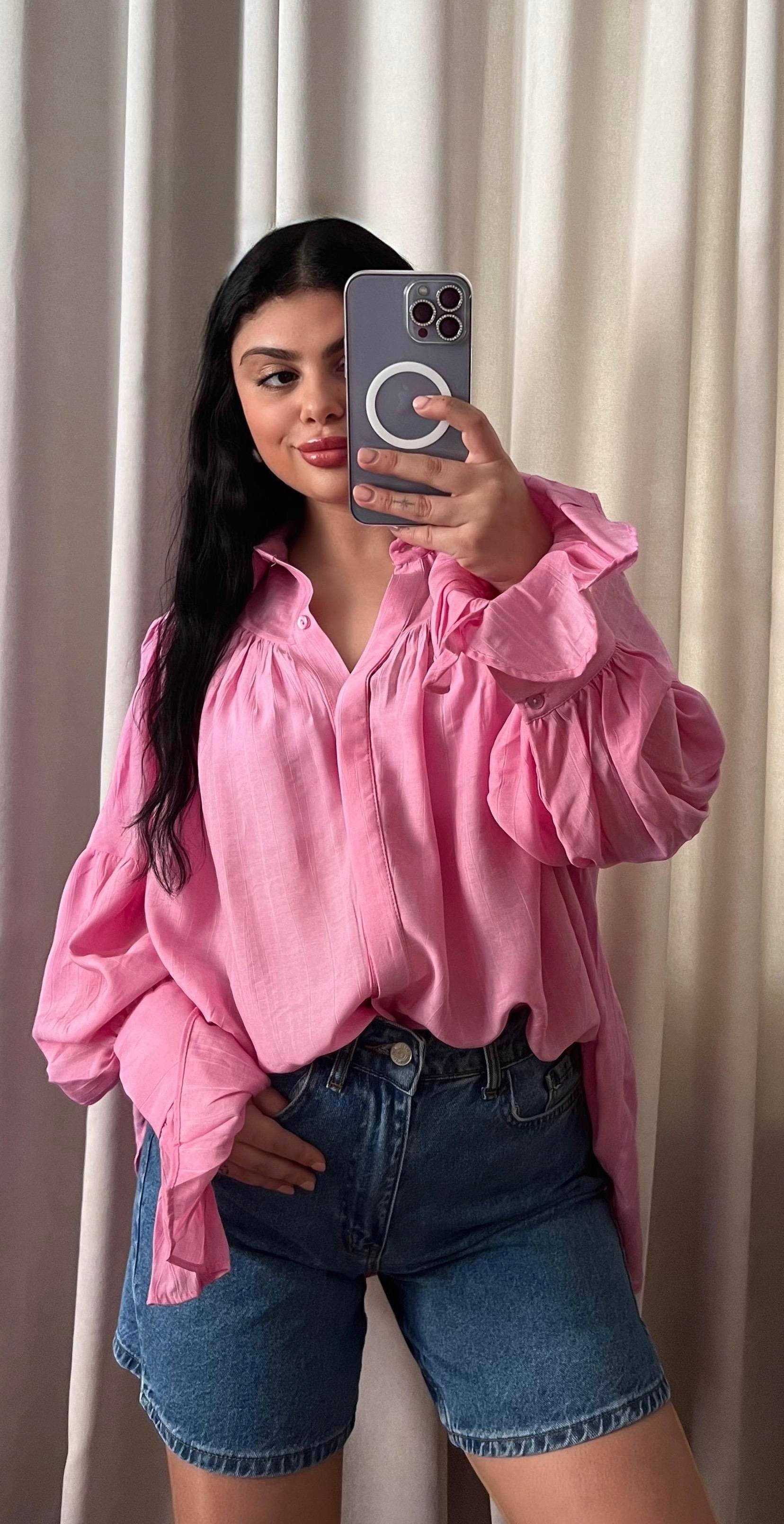 PEMBE BÜZGÜLÜ TASARIM GÖMLEK