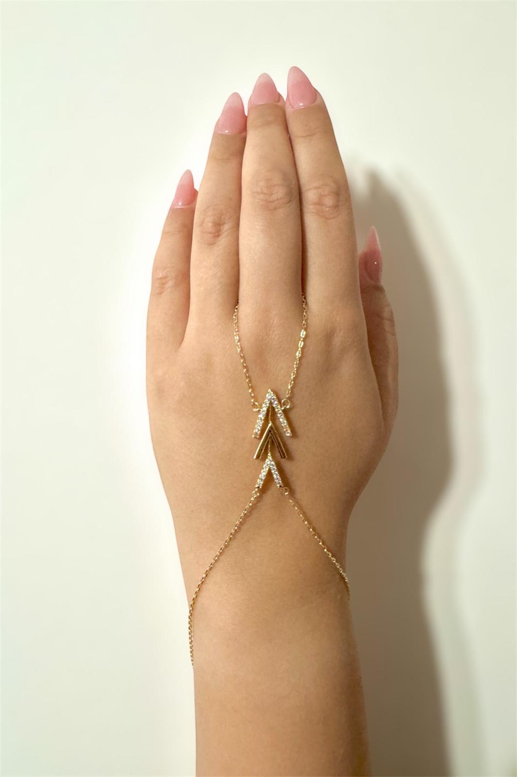 Asimetrik Taş Detaylı Çelik Şahmeran