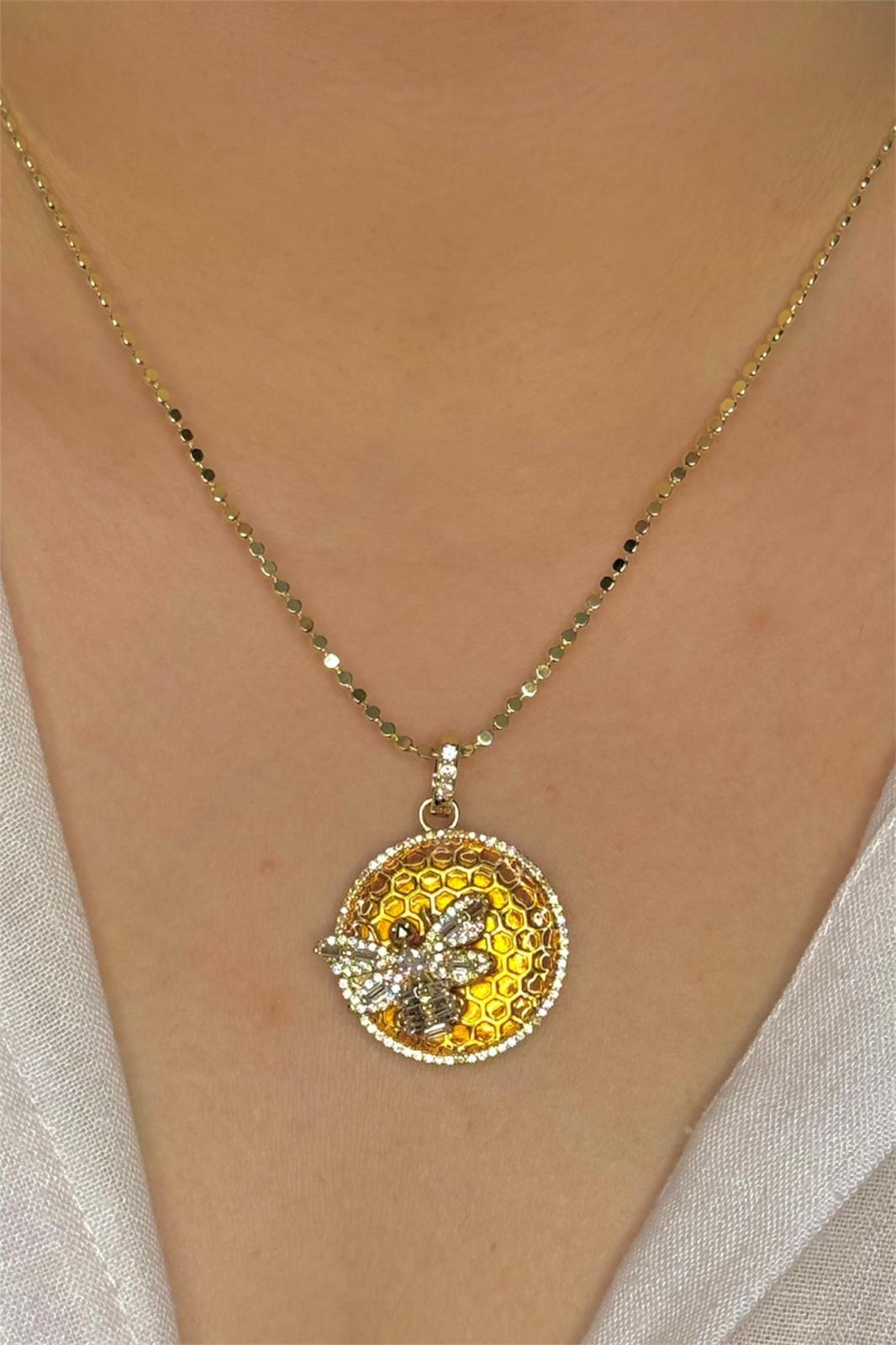 Bal Peteği Kraliçe Arı Gold Kolye