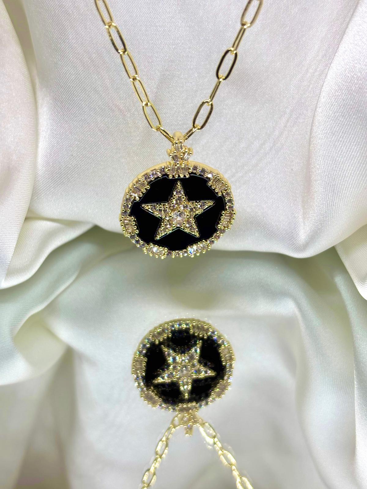 Siyah Mineli Zirkon Taşlı Sırıus Yıldızı Madalyon Kolye