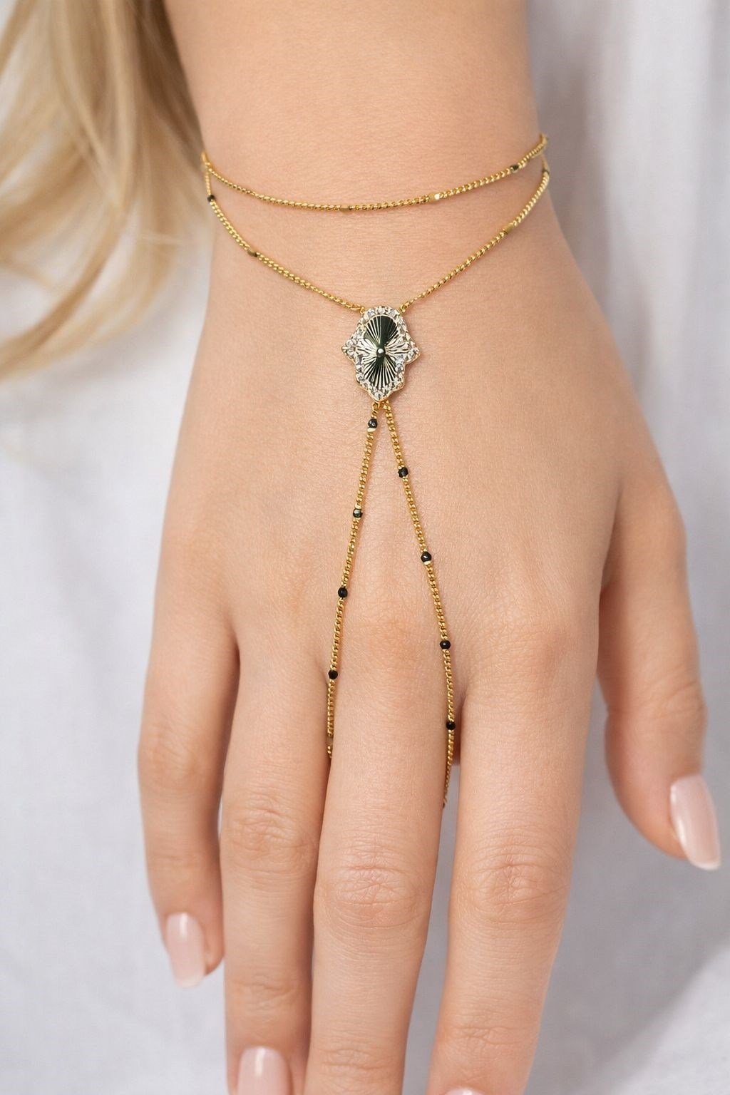 Zirkon Taşlı Hamsa Gold Şahmeran