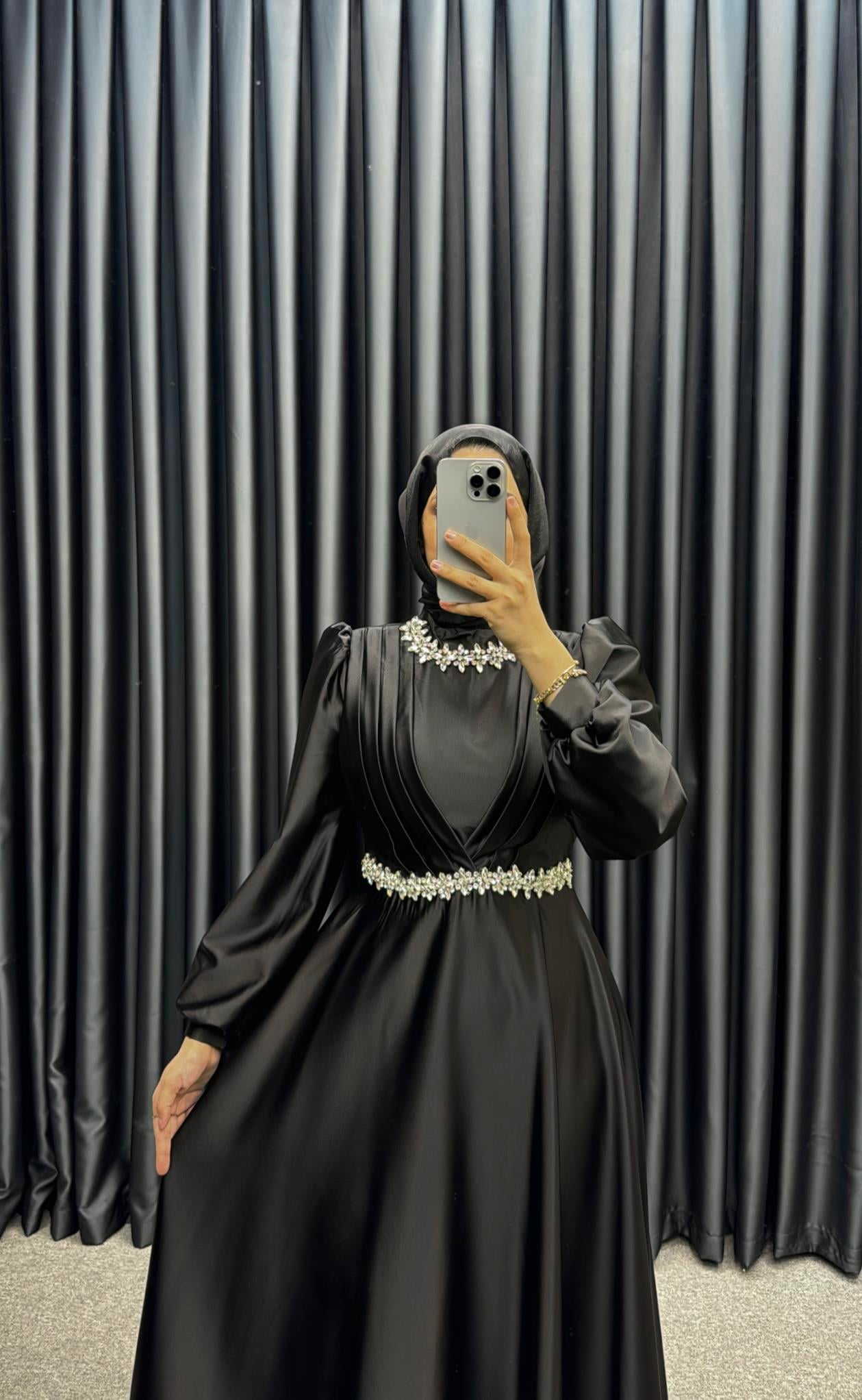 Asel Abiye Siyah