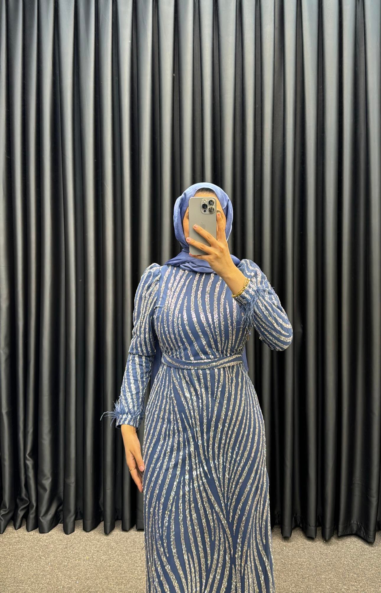 Diana Abiye Mavi
